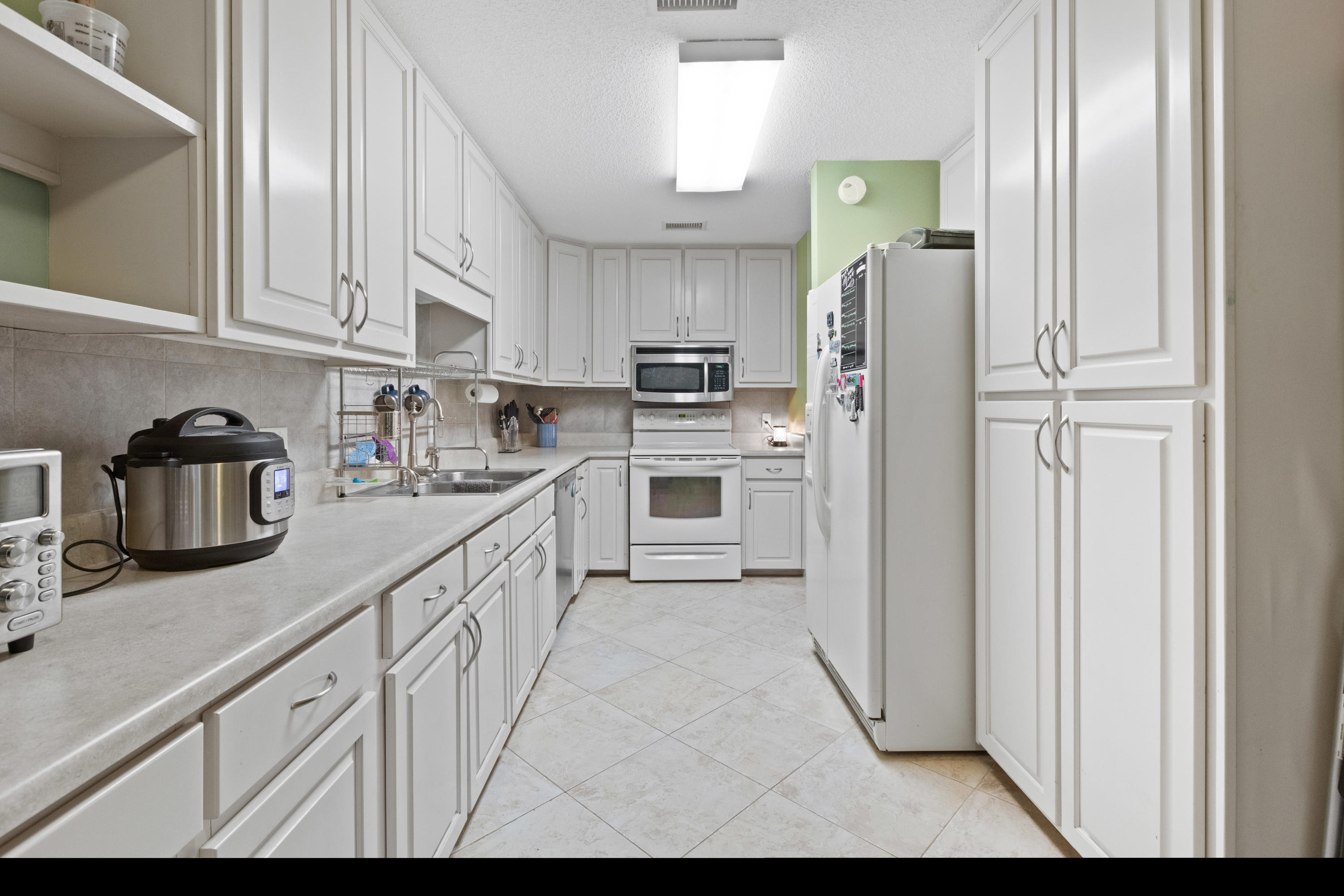 FAIRWAY LAKES PH 2 - Residential