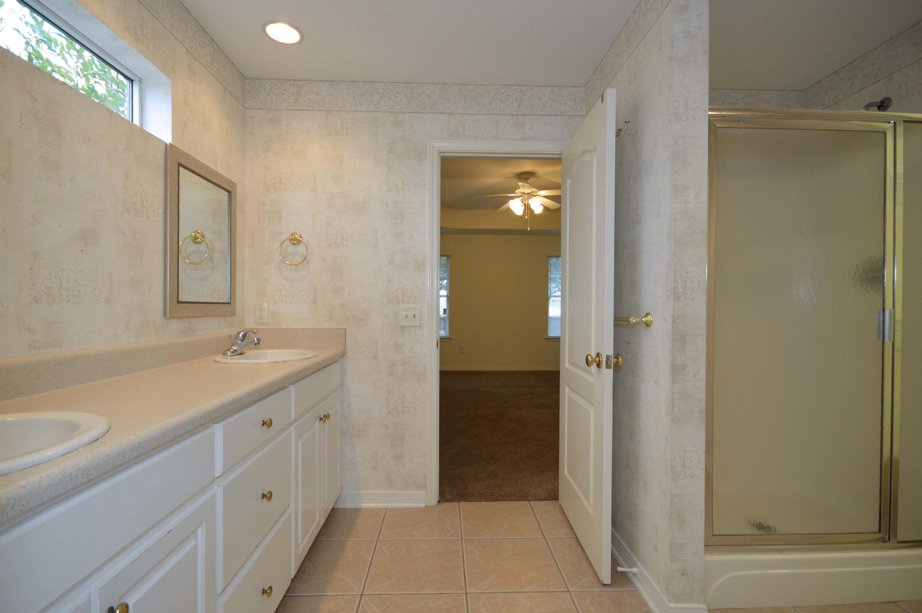 SANTA ROSA SHORES - Residential