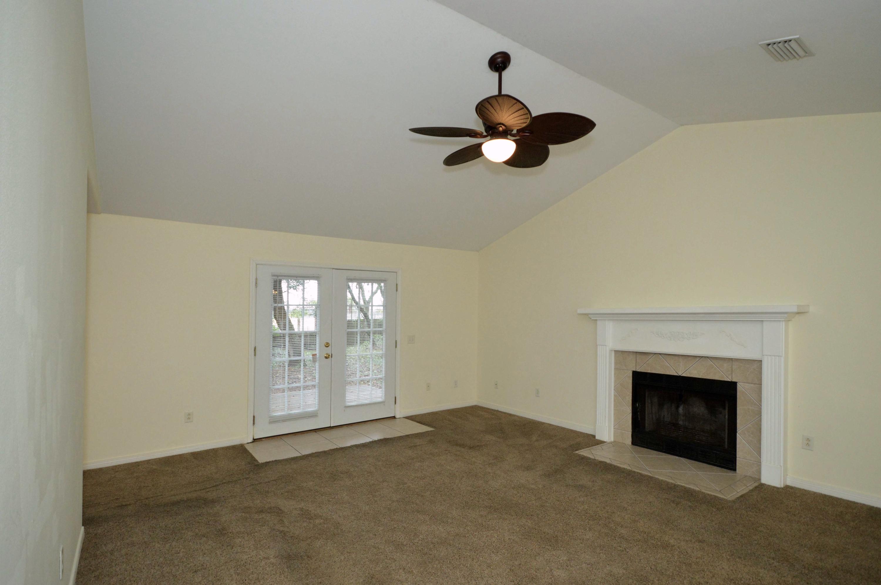 SANTA ROSA SHORES - Residential