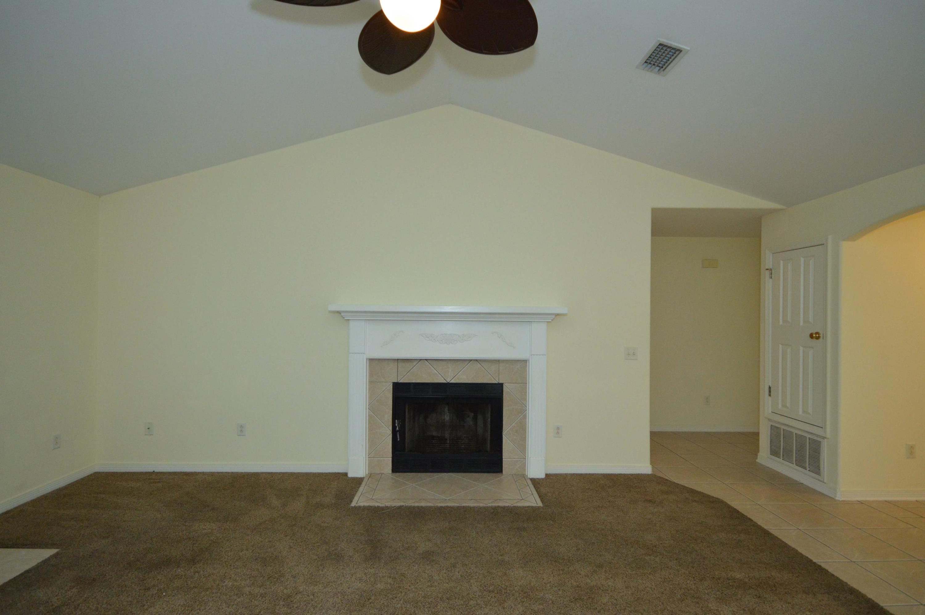 SANTA ROSA SHORES - Residential