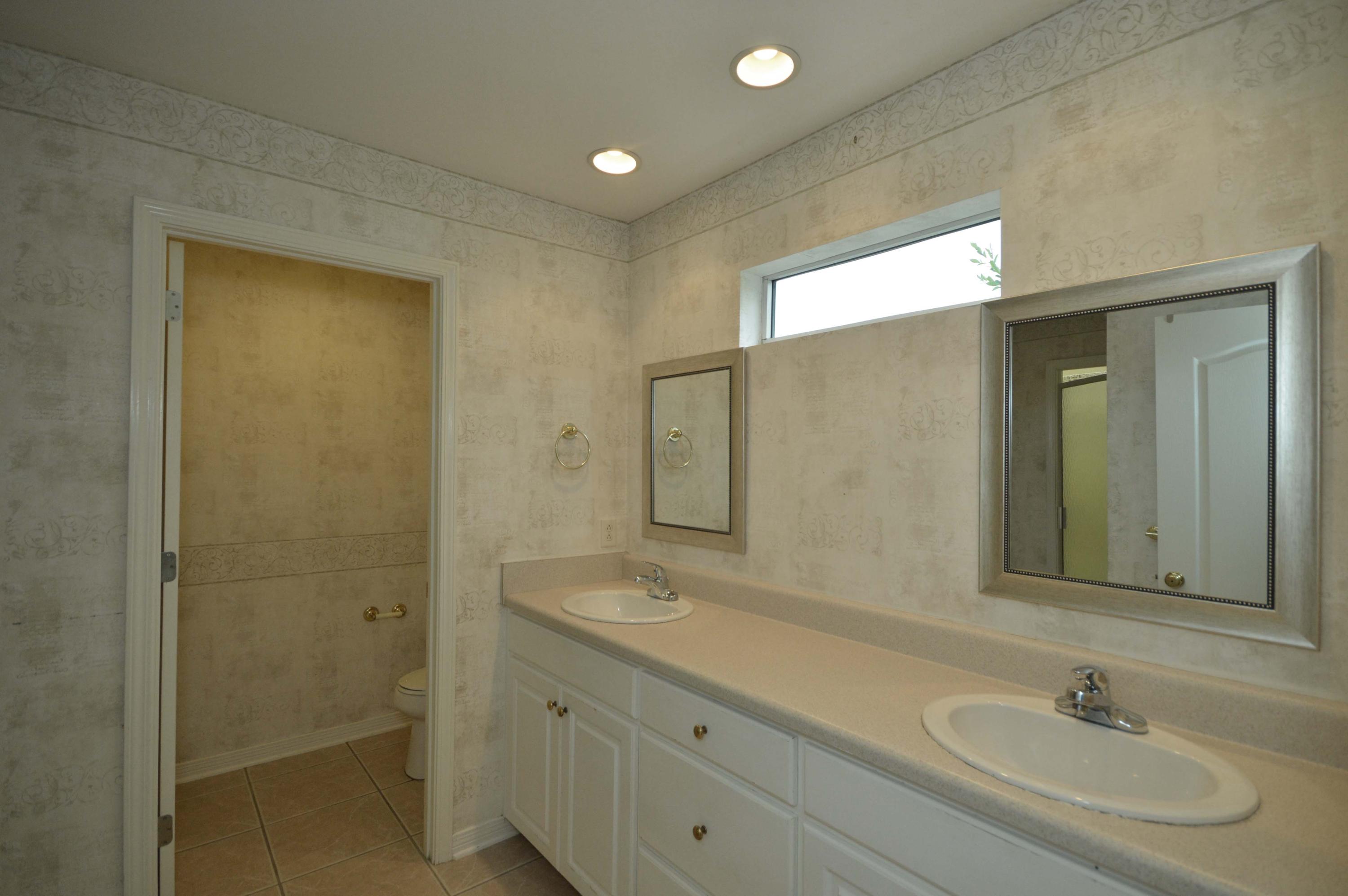 SANTA ROSA SHORES - Residential