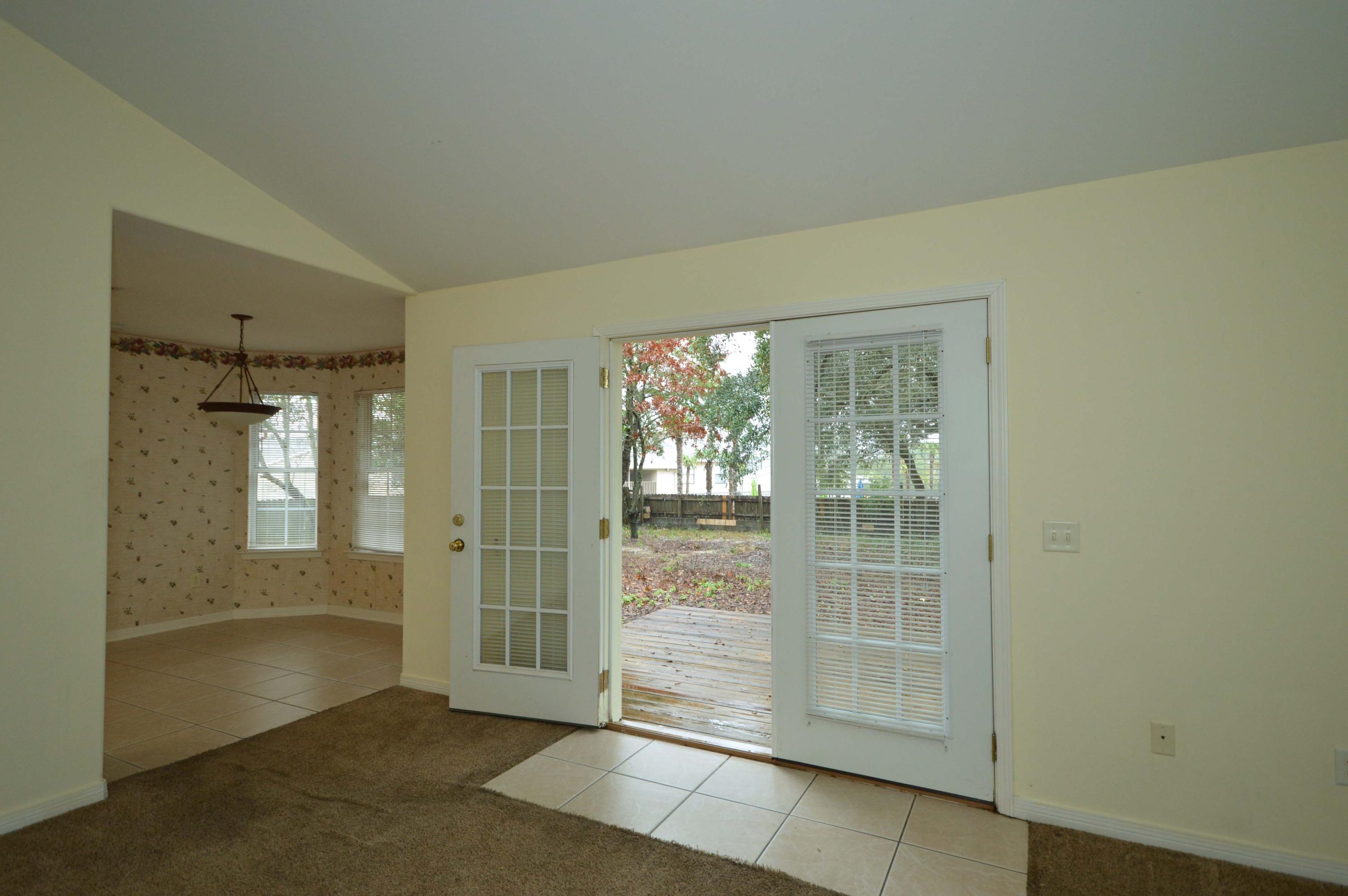 SANTA ROSA SHORES - Residential