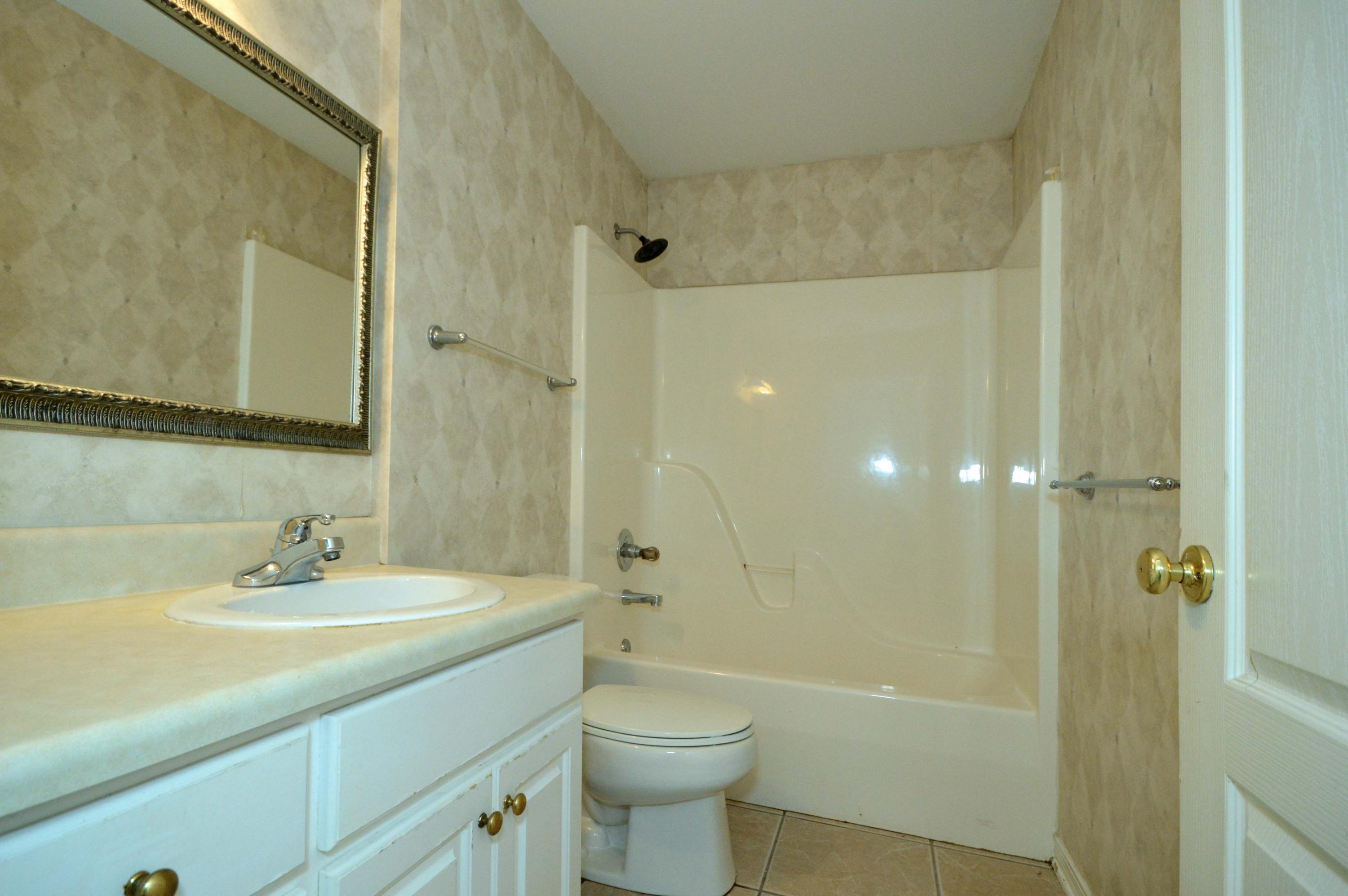 SANTA ROSA SHORES - Residential