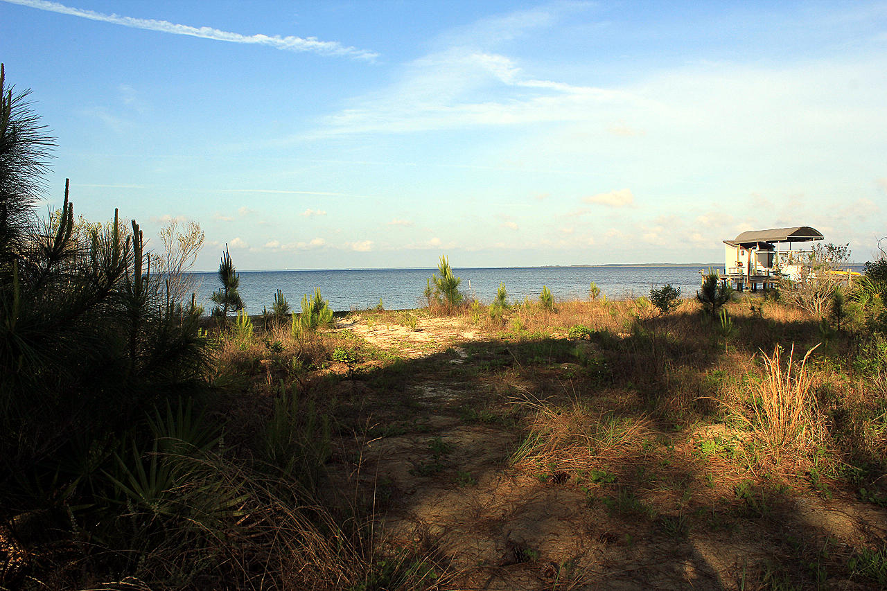 DRIFTWOOD ESTATES - Land