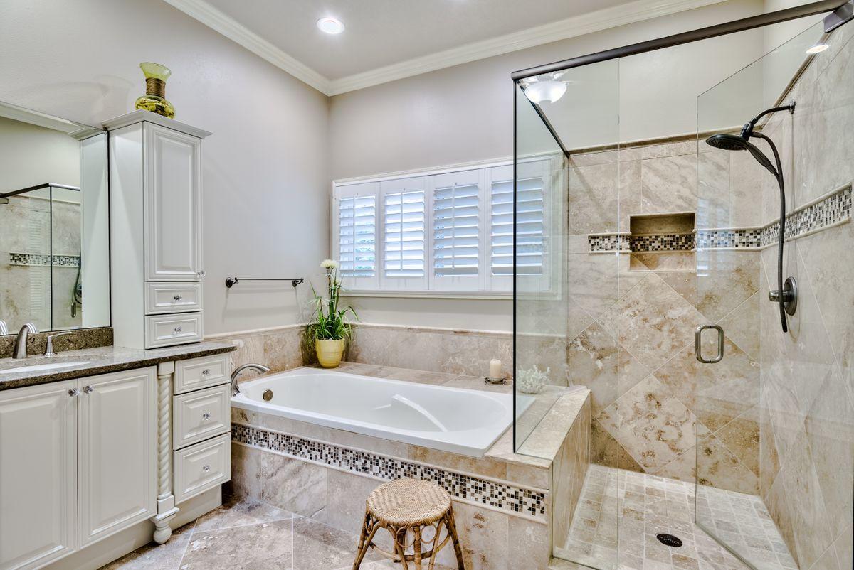 TROON DRIVE - Residential