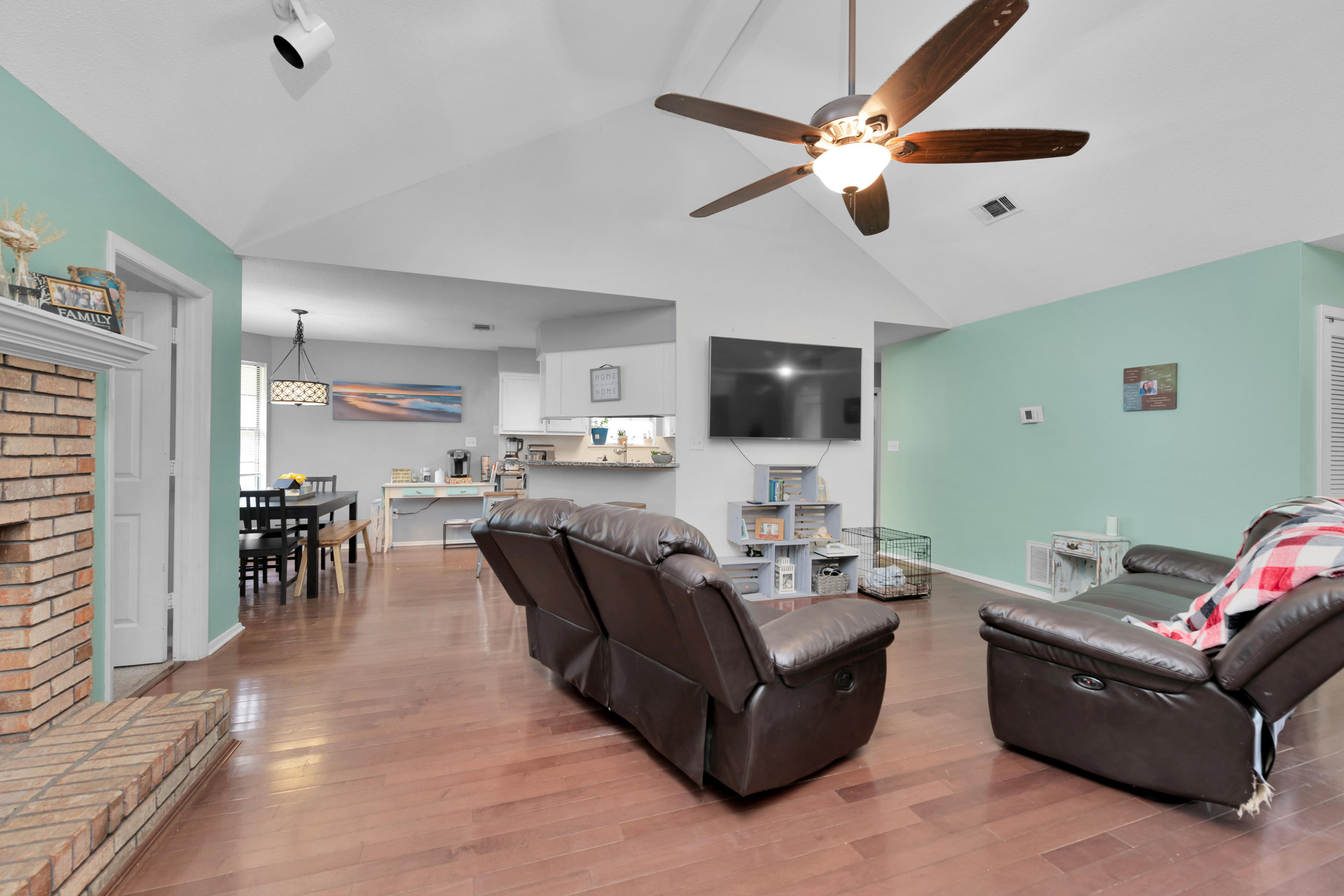 FOX DEN VILLAGES - Residential