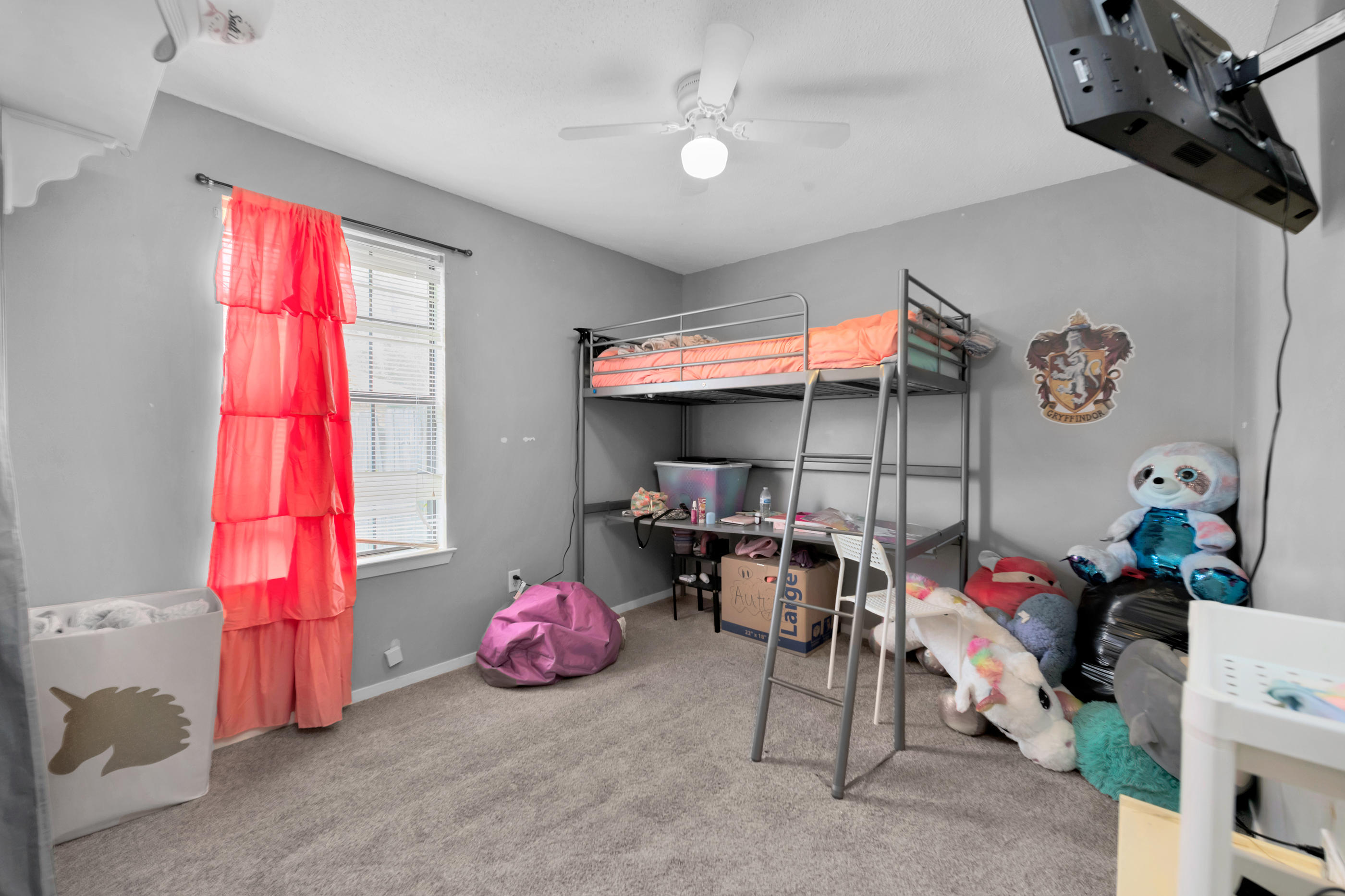 FOX DEN VILLAGES - Residential