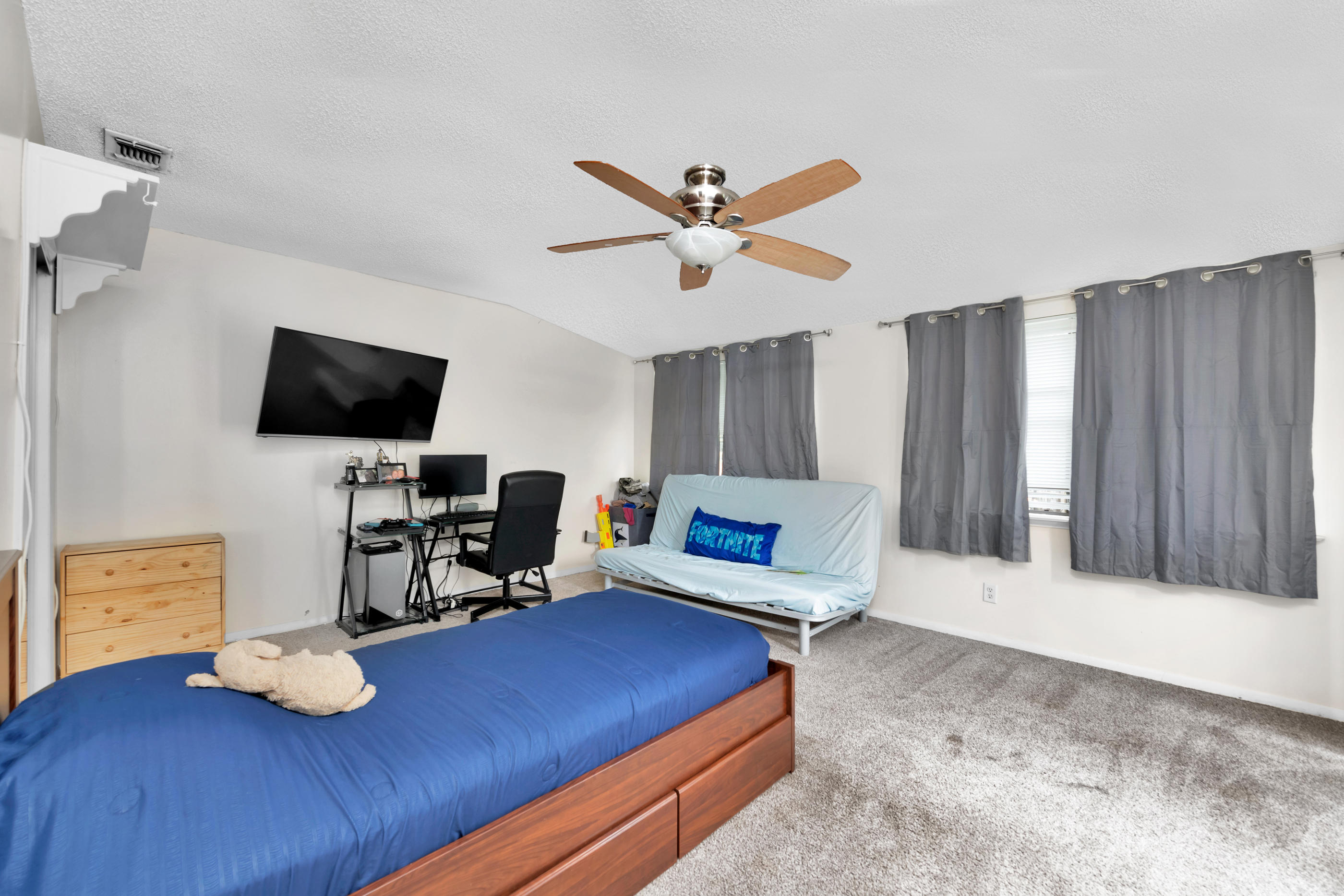 FOX DEN VILLAGES - Residential