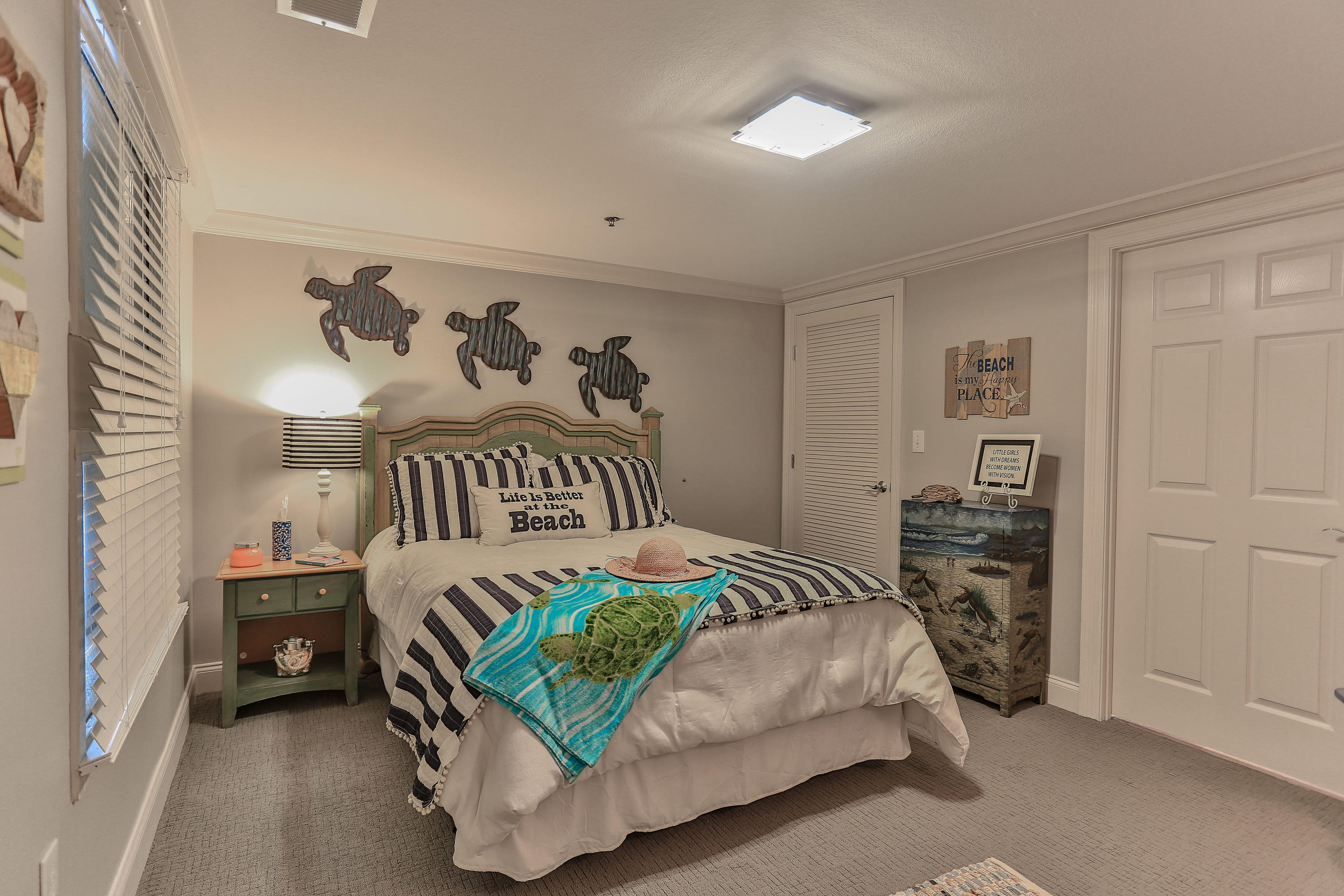 STERLING SHORES - Residential