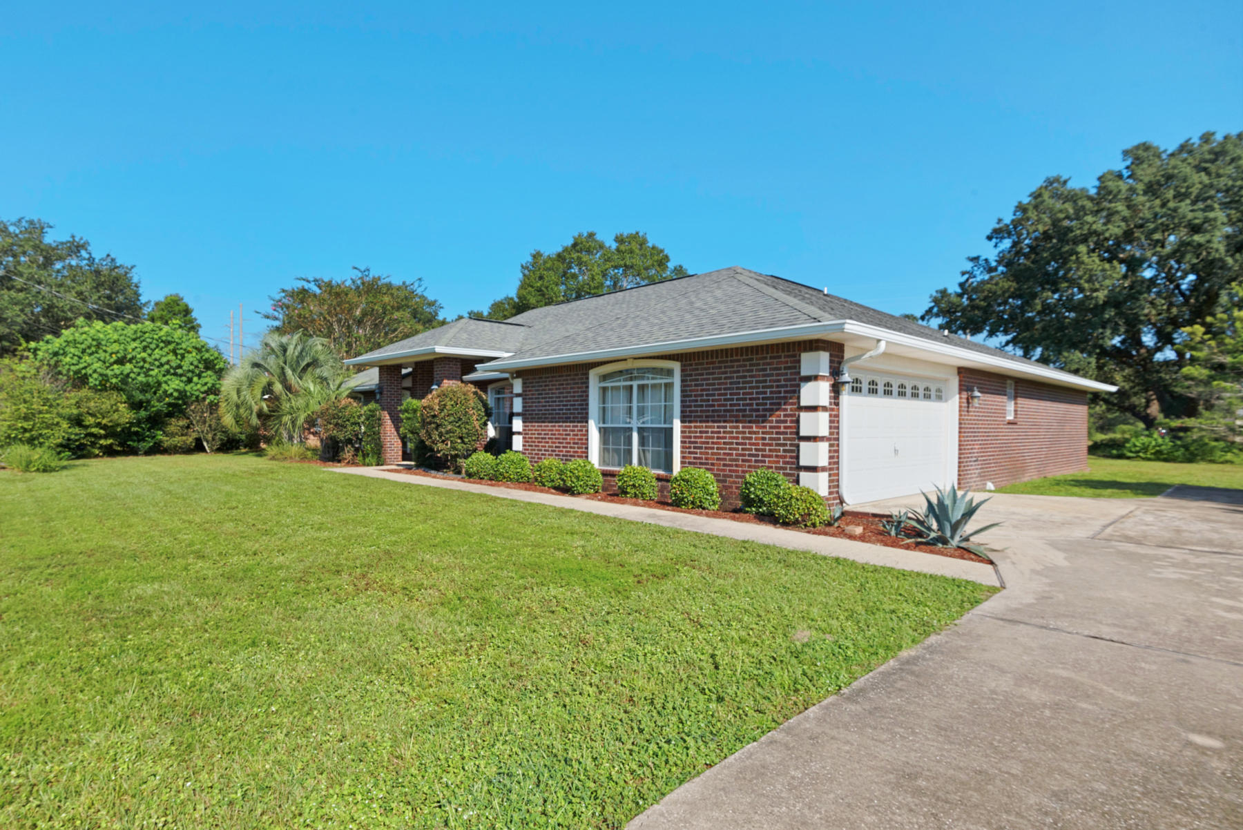 HOLLEY BY THE SEA - Residential