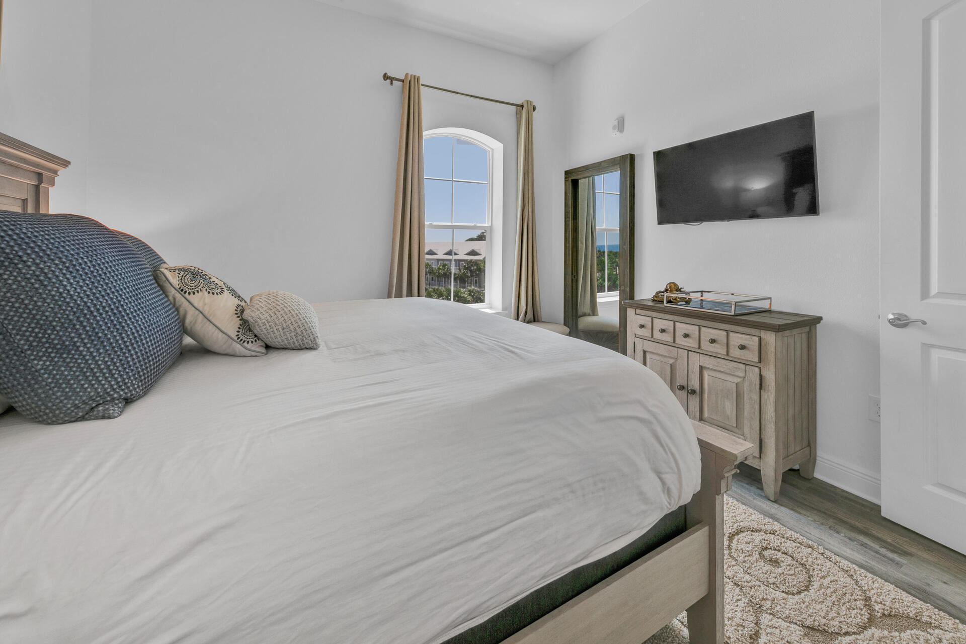 GULF PLACE RESIDENCES - Residential