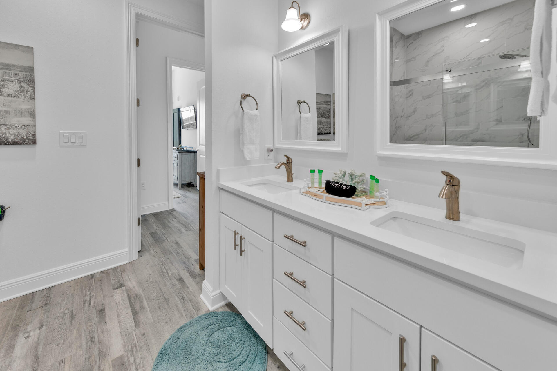 GULF PLACE RESIDENCES - Residential