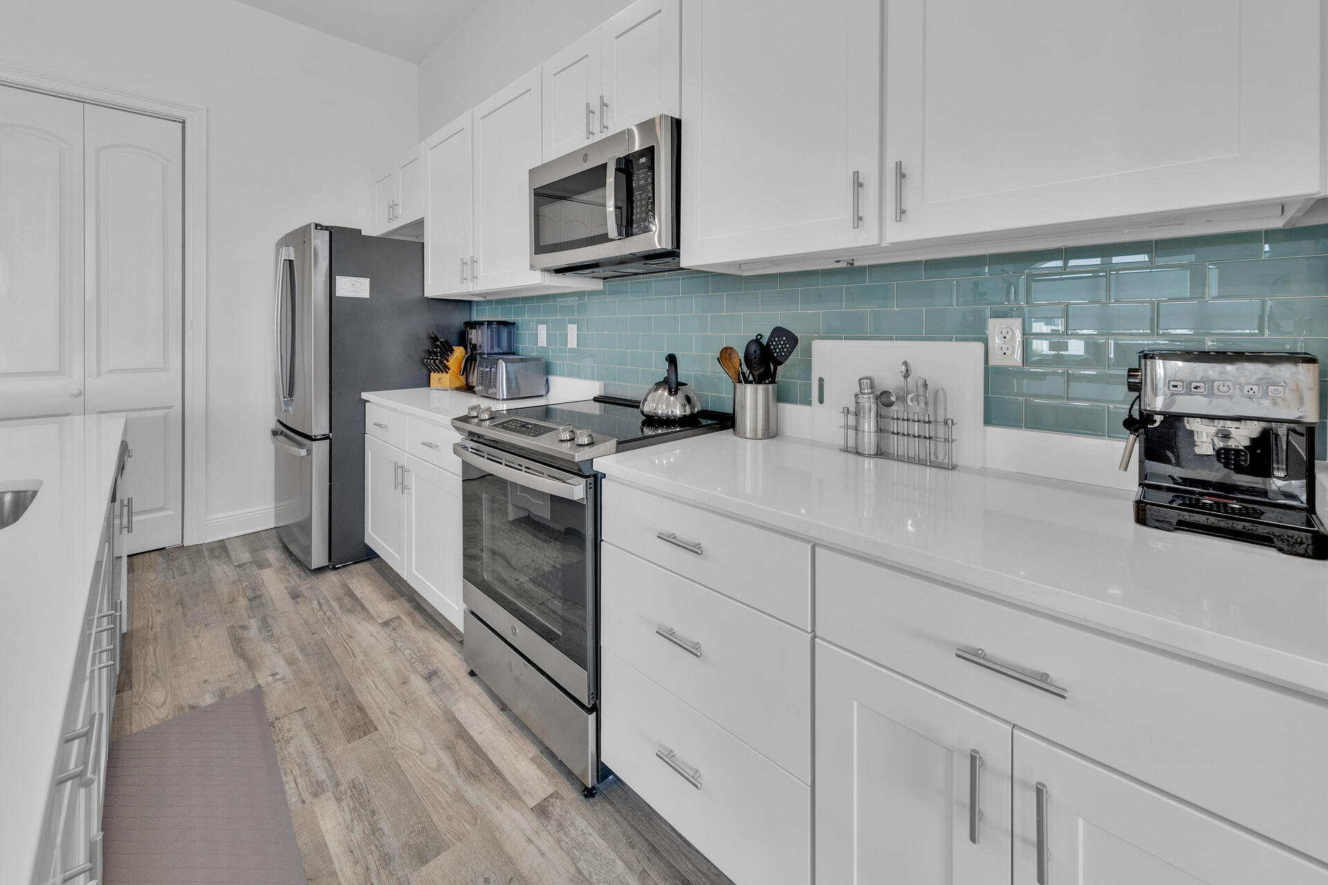 GULF PLACE RESIDENCES - Residential