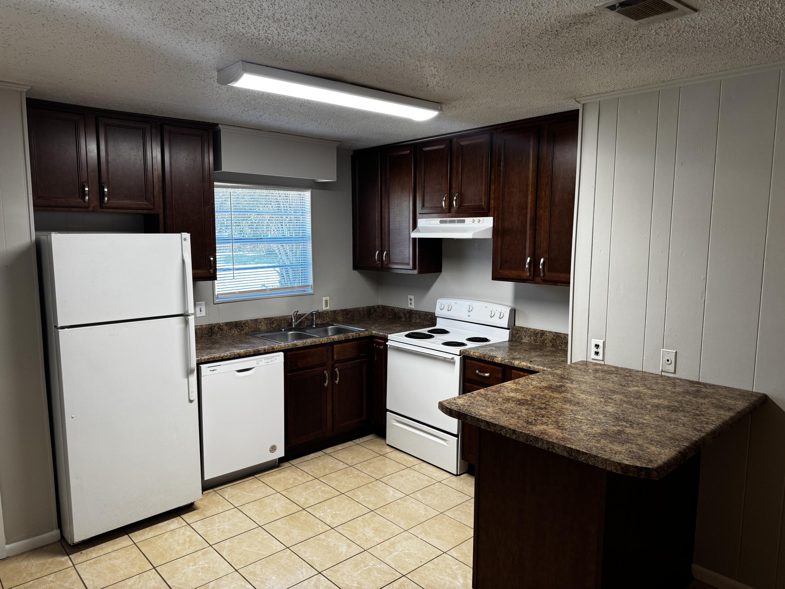 CALHOUN S/D TO DESTIN - Residential Lease