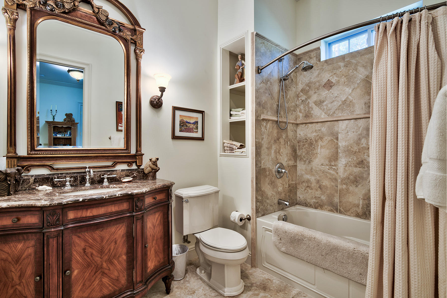 BAYTOWNE AVENUE - Residential