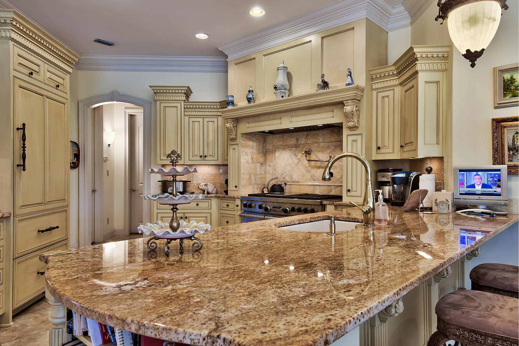 BAYTOWNE AVENUE - Residential