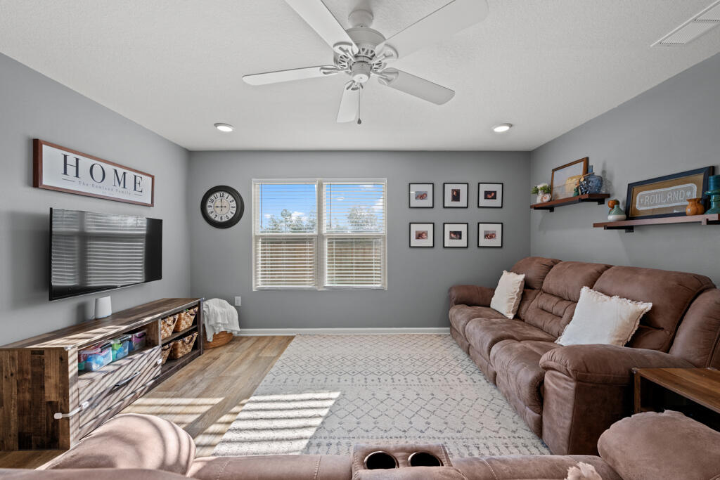 REDSTONE COMMONS - Residential