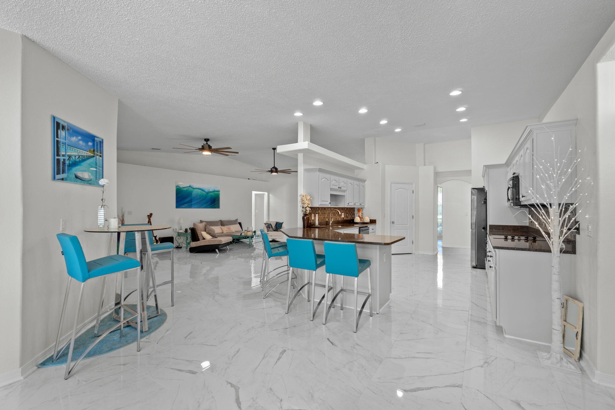 HOLLEY BY THE SEA - Residential
