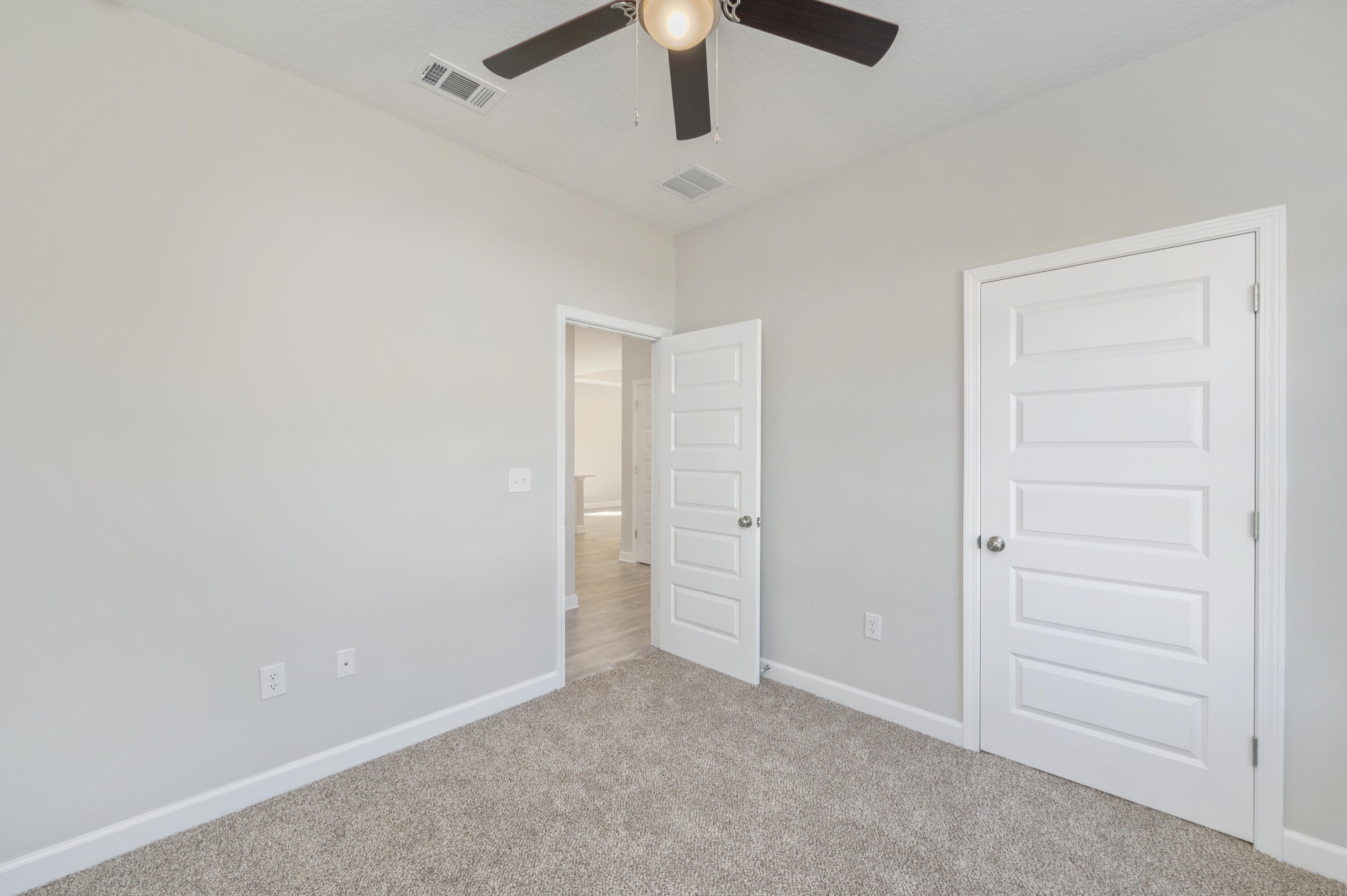 LAGRANGE LANDING - Residential