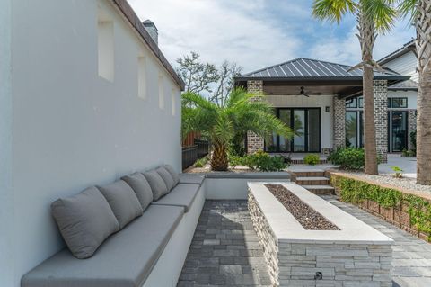 A home in Santa Rosa Beach