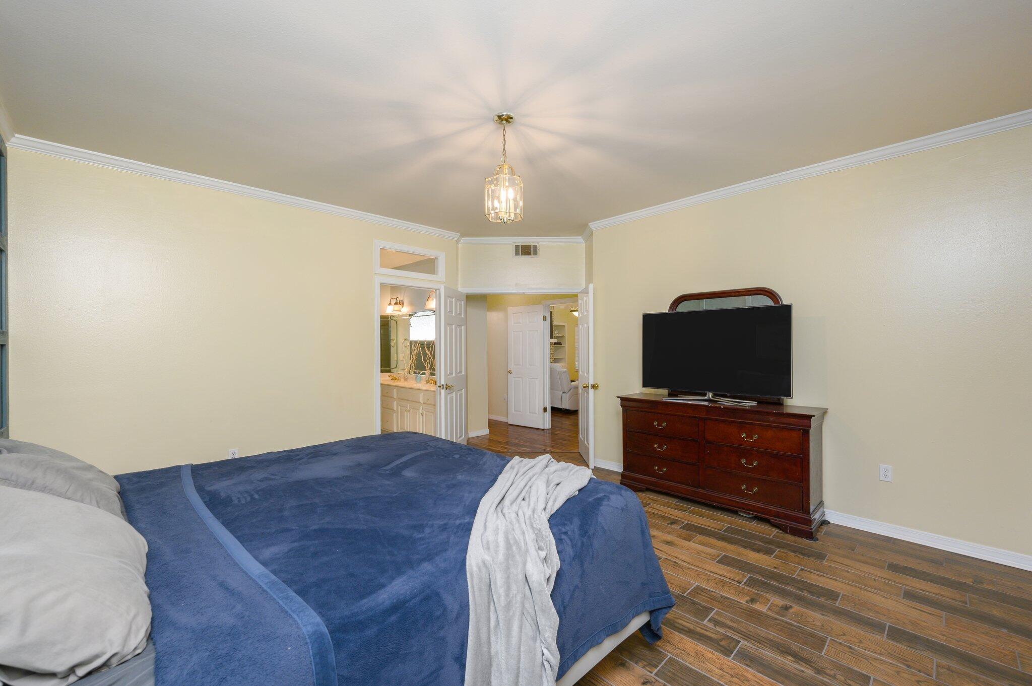 RIVERSIDE NORTH - Residential