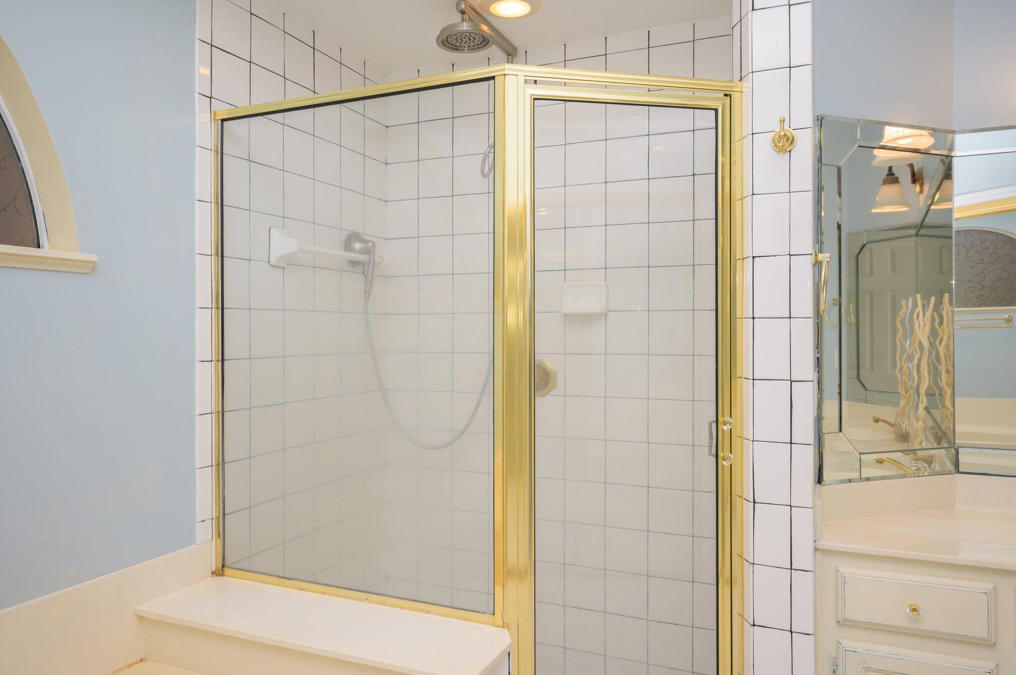 RIVERSIDE NORTH - Residential