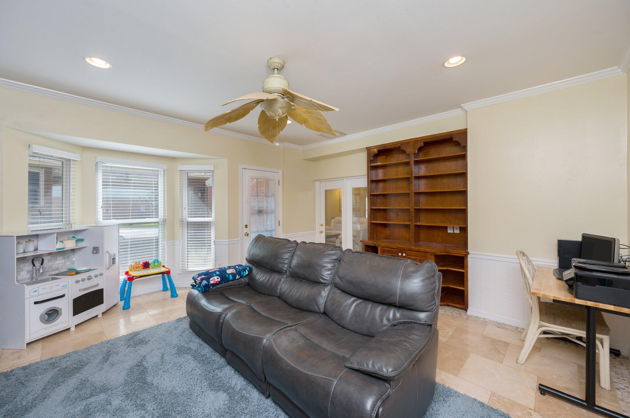 RIVERSIDE NORTH - Residential