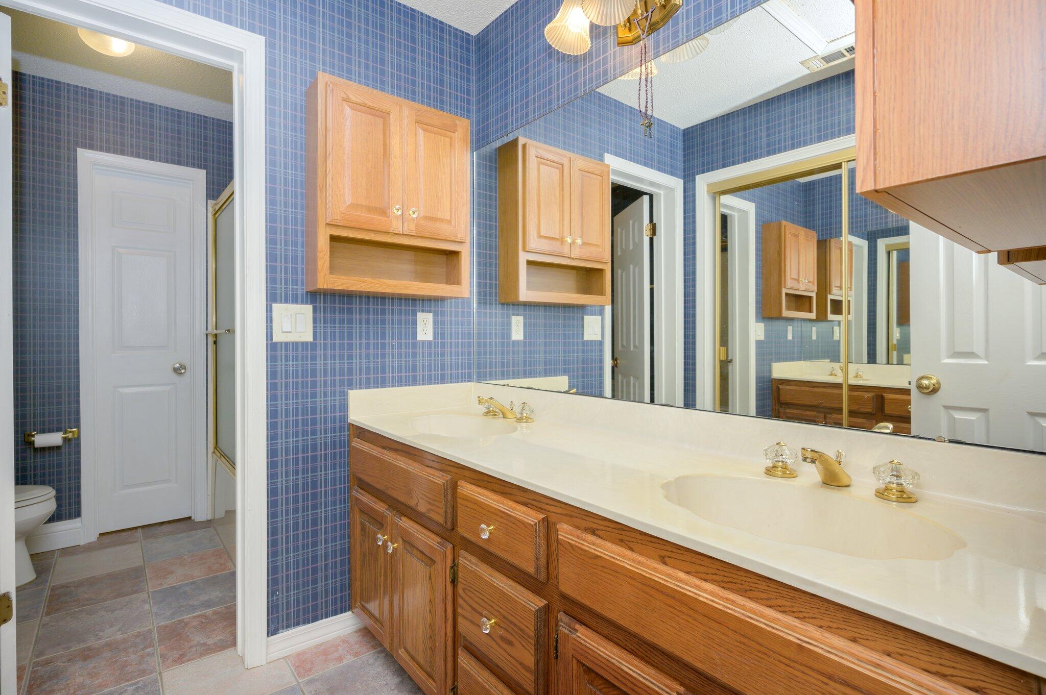 RIVERSIDE NORTH - Residential