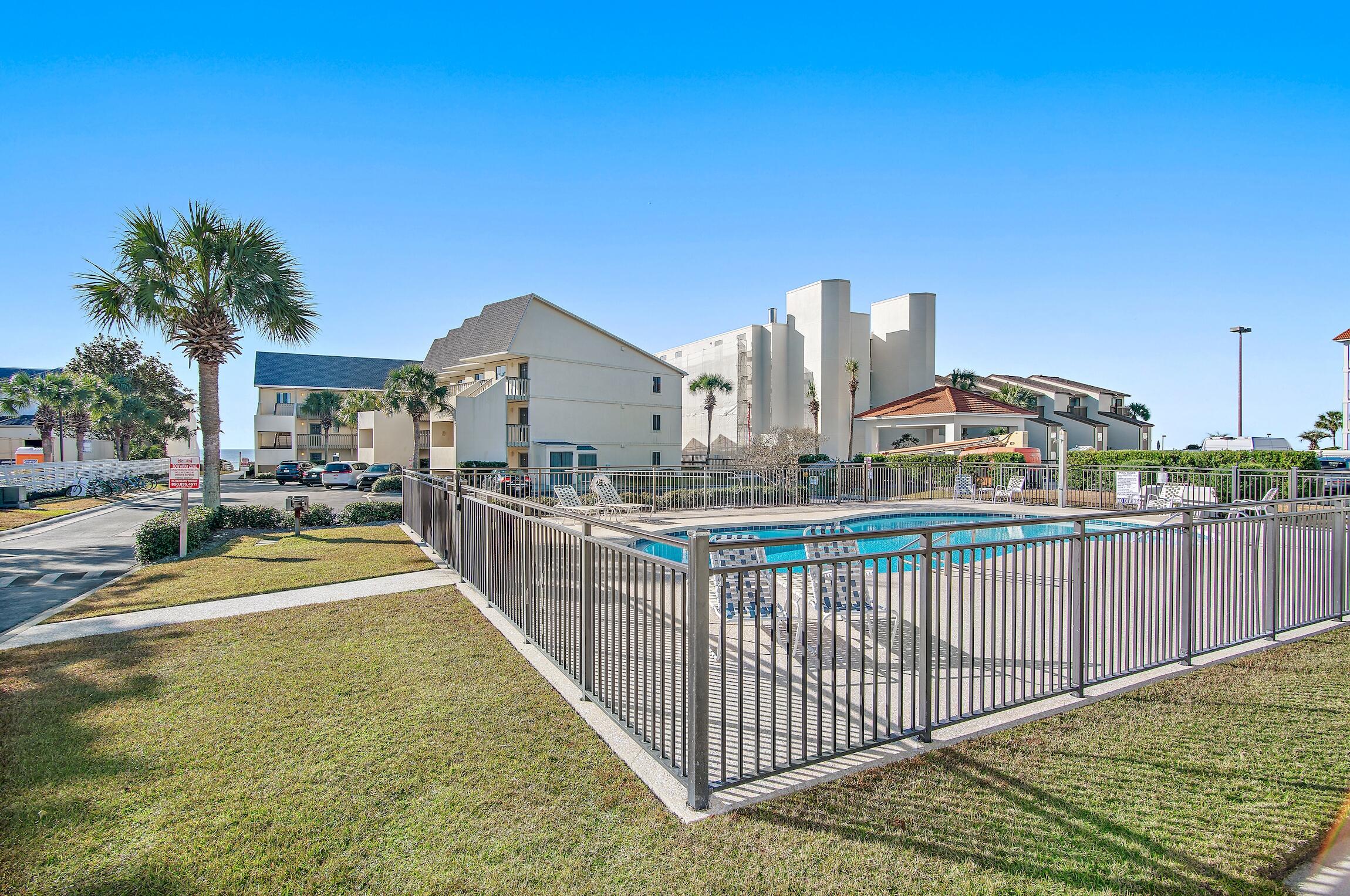 BEACHSIDE TOWNHOMES - Residential