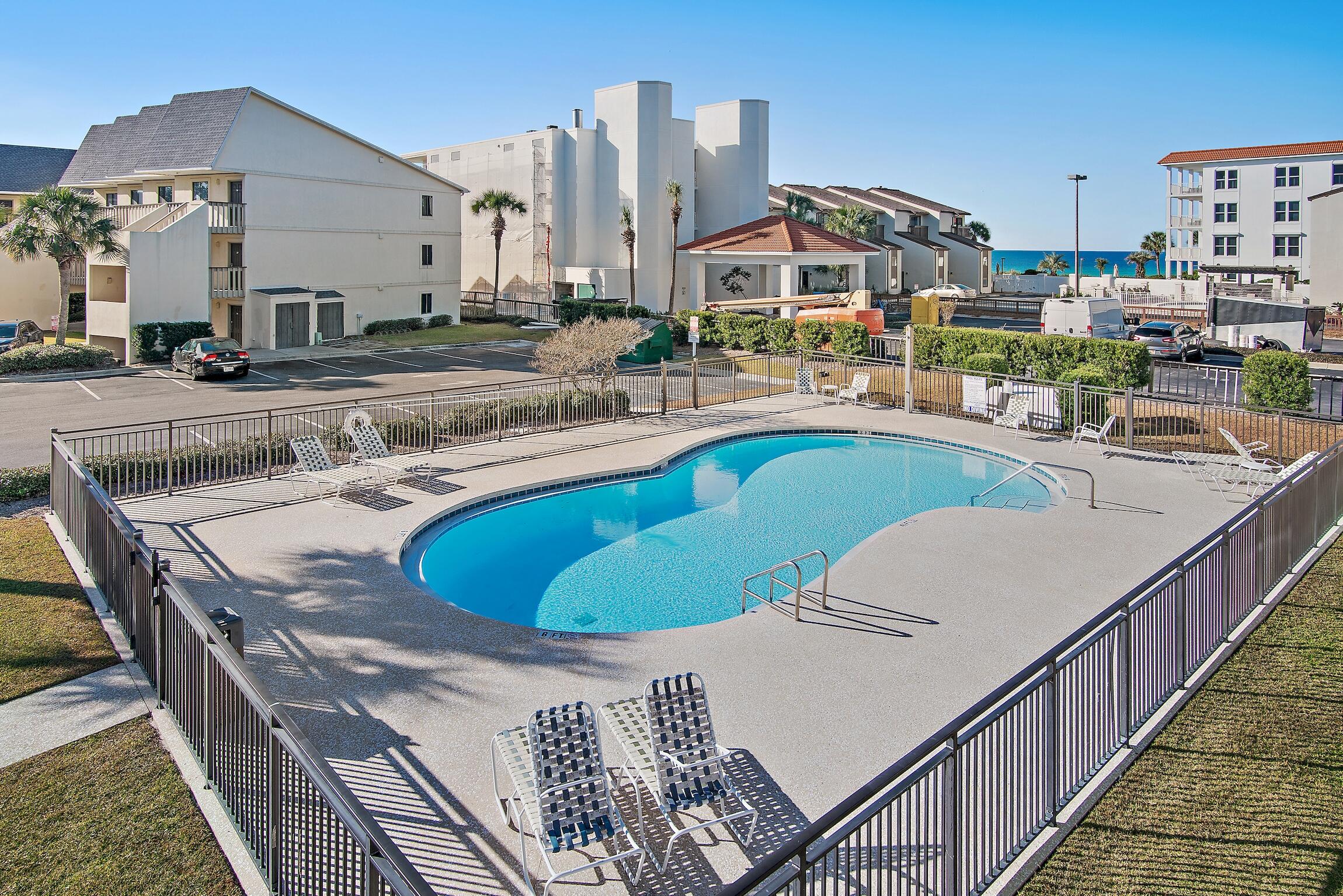 BEACHSIDE TOWNHOMES - Residential