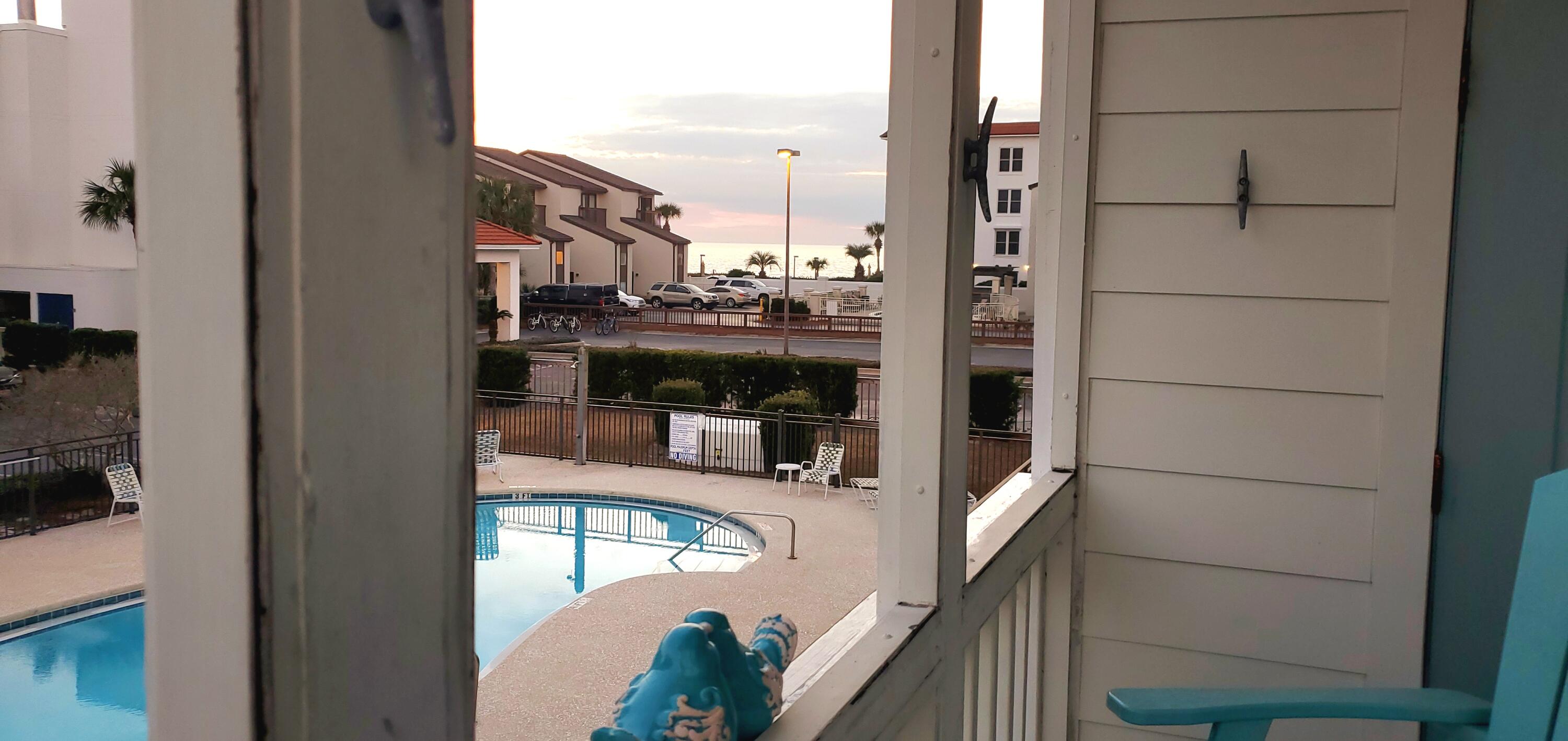 BEACHSIDE TOWNHOMES - Residential