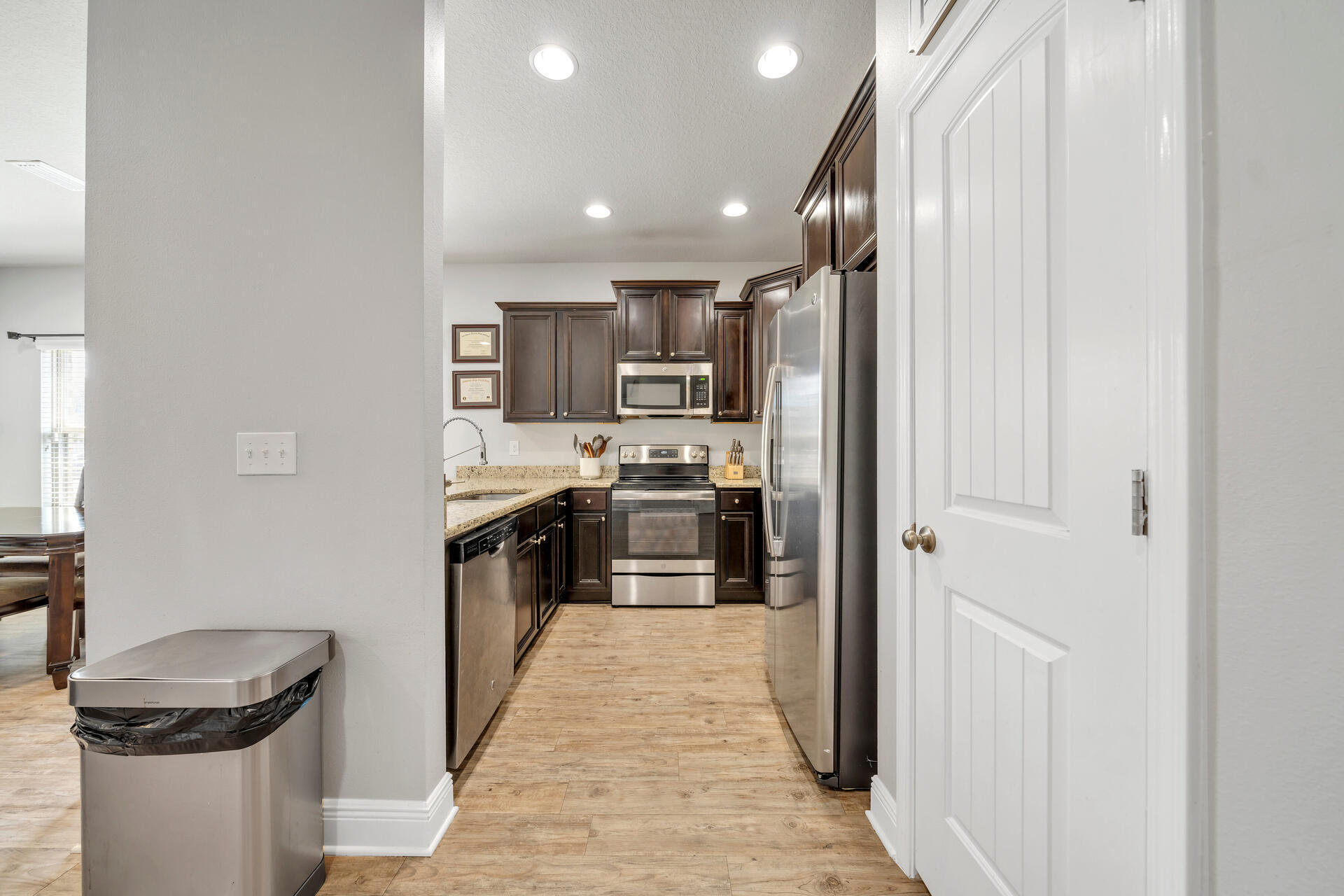 RESERVE POINTE - Residential