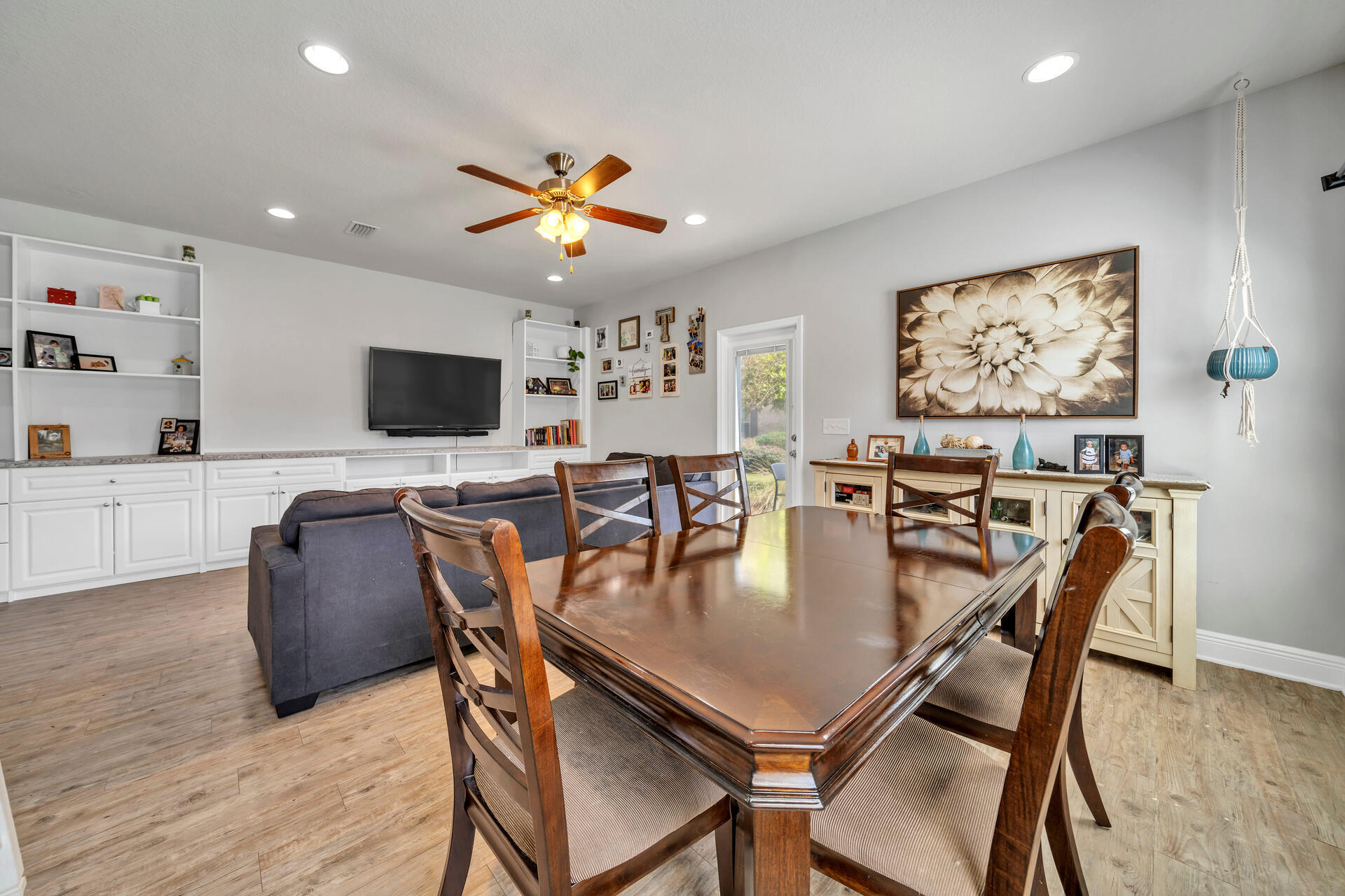 RESERVE POINTE - Residential