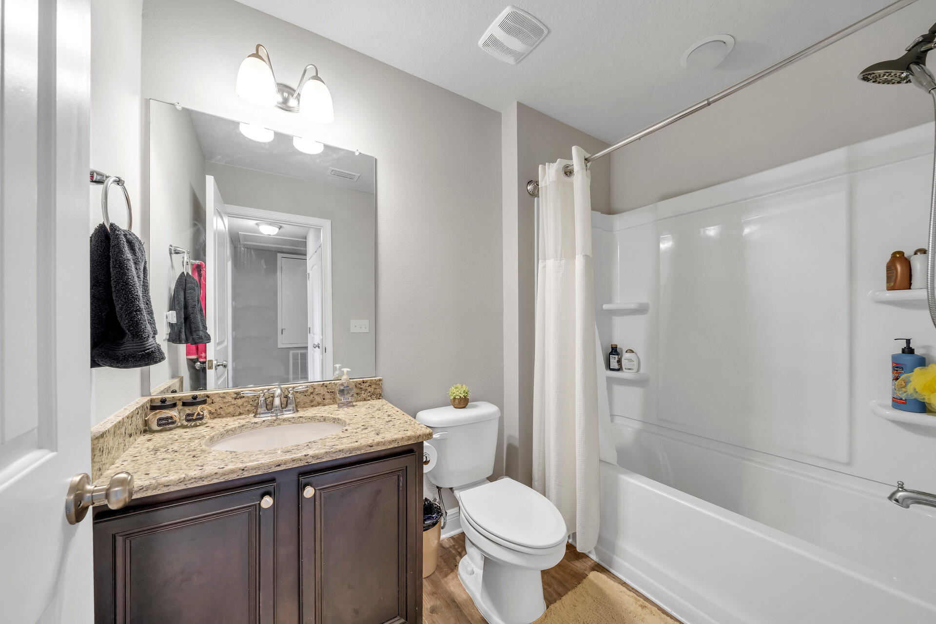 RESERVE POINTE - Residential