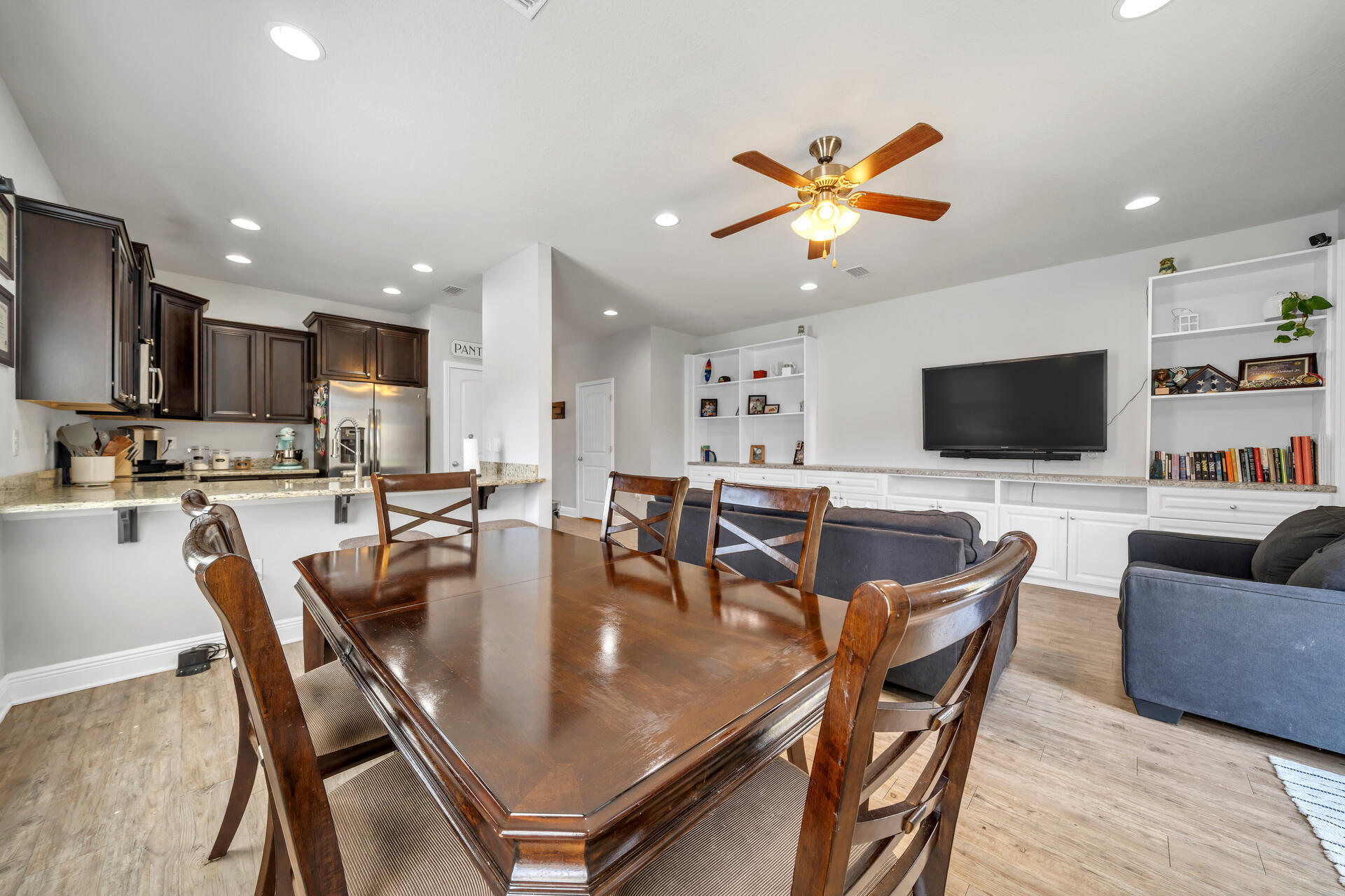 RESERVE POINTE - Residential