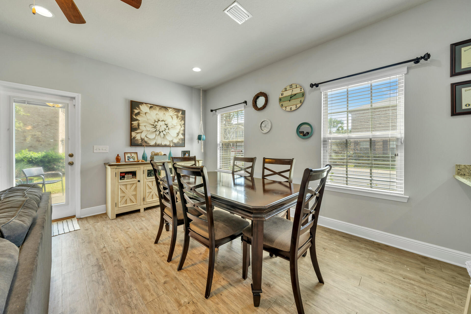 RESERVE POINTE - Residential