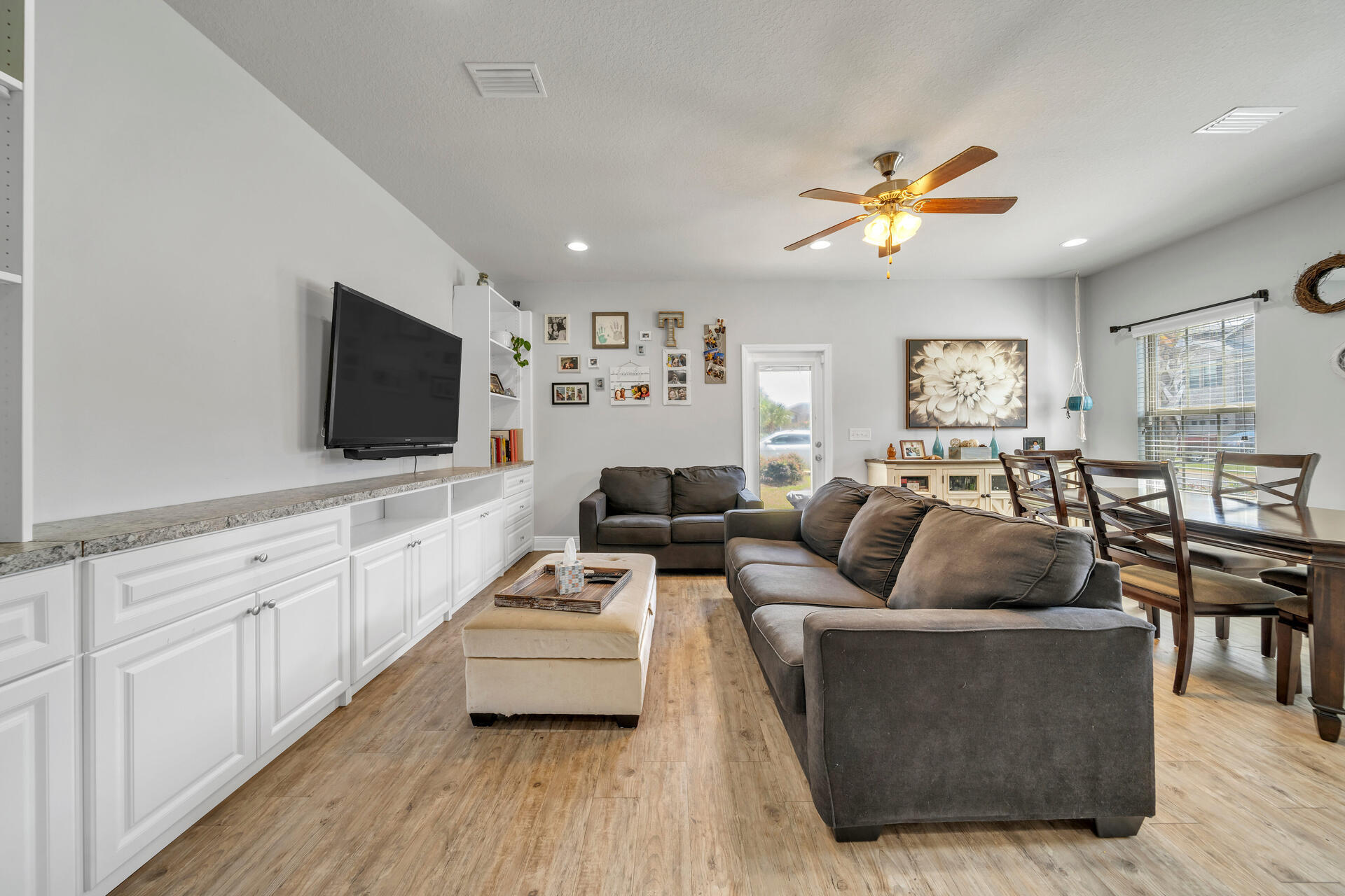 RESERVE POINTE - Residential