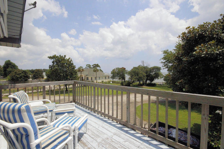 CRESCENT SHORES - Residential