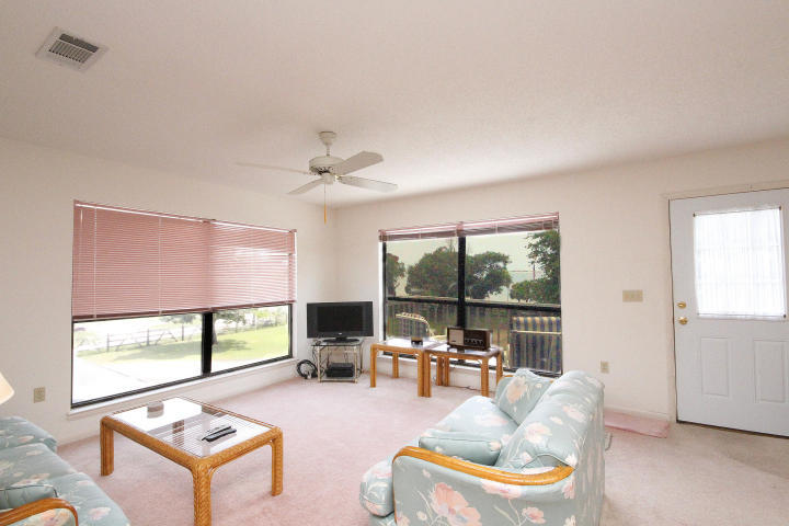 CRESCENT SHORES - Residential