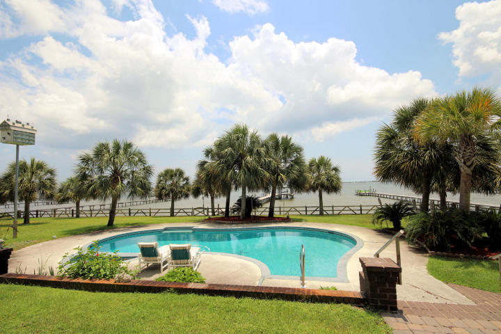 CRESCENT SHORES - Residential