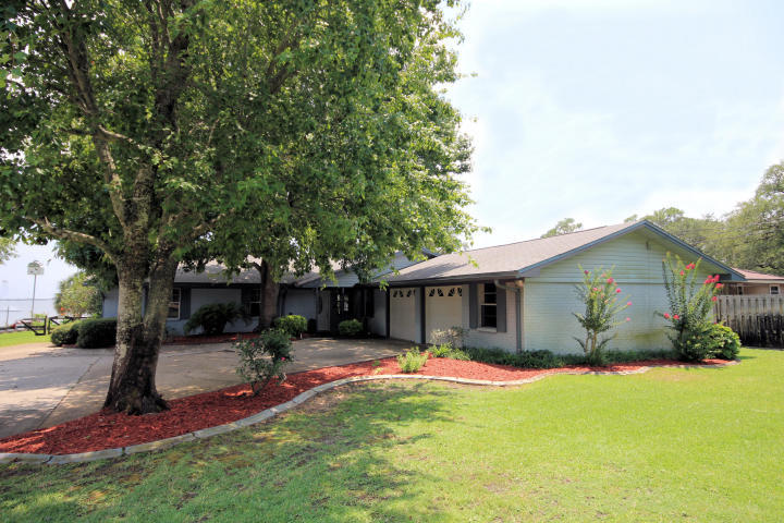 CRESCENT SHORES - Residential