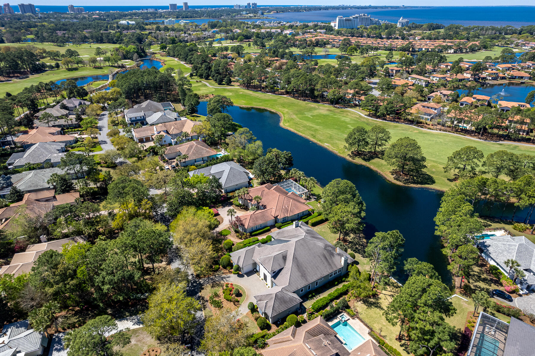 ISLAND GREEN - Residential