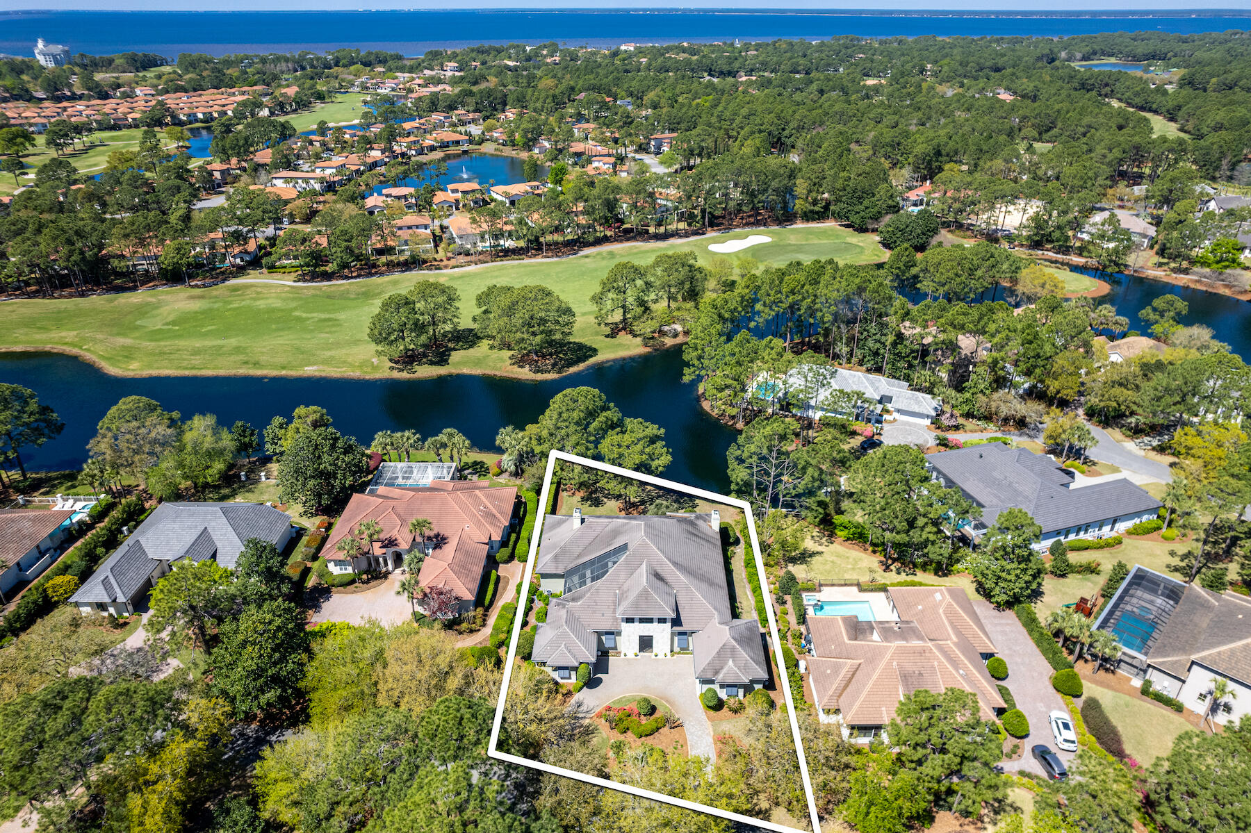 ISLAND GREEN - Residential