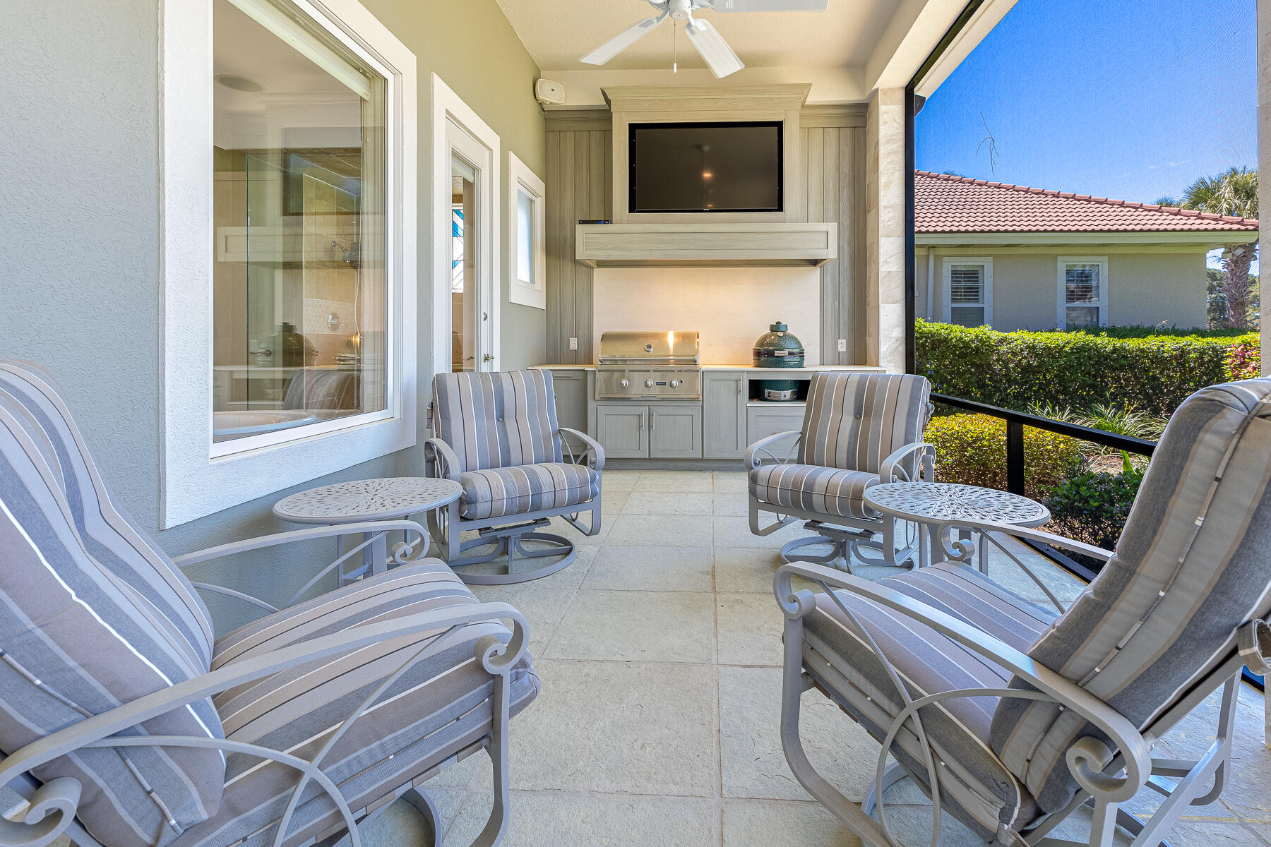 ISLAND GREEN - Residential