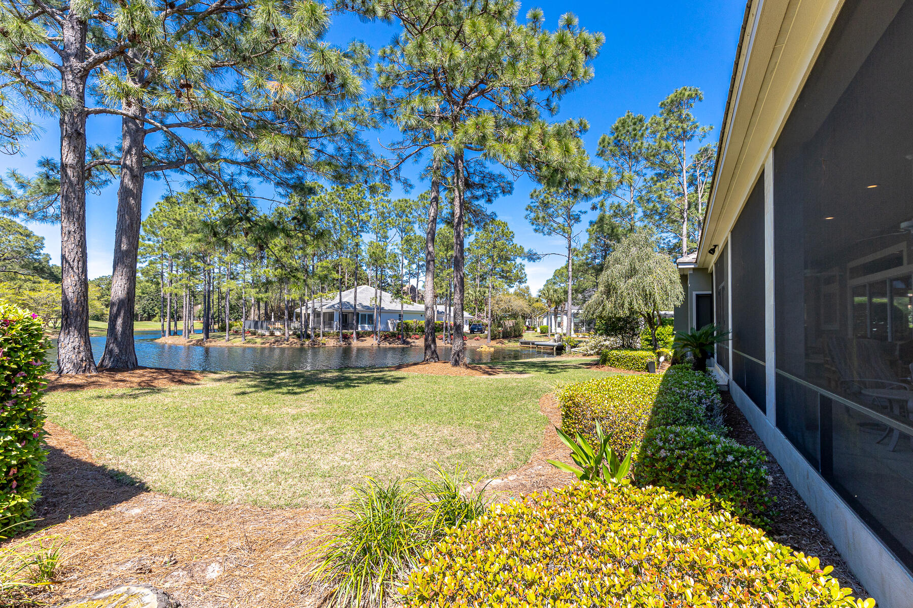 ISLAND GREEN - Residential