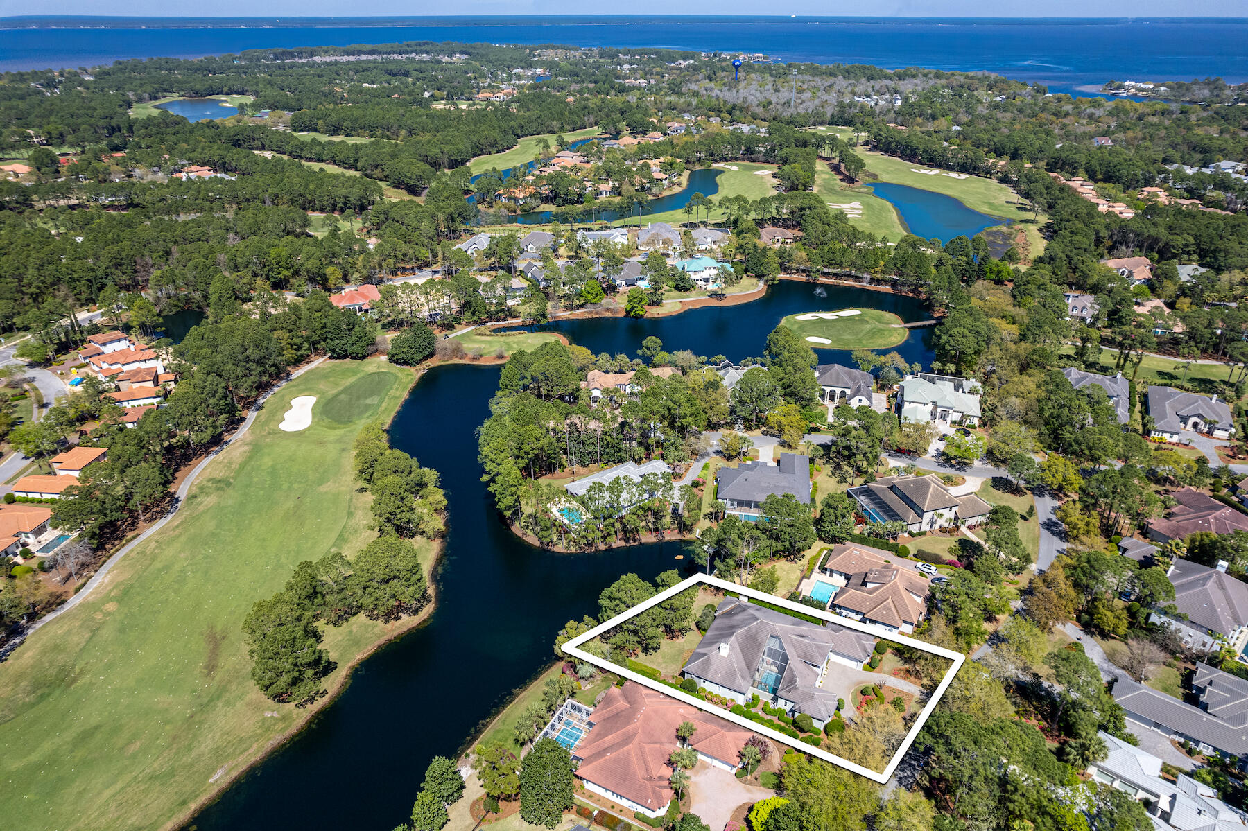 ISLAND GREEN - Residential