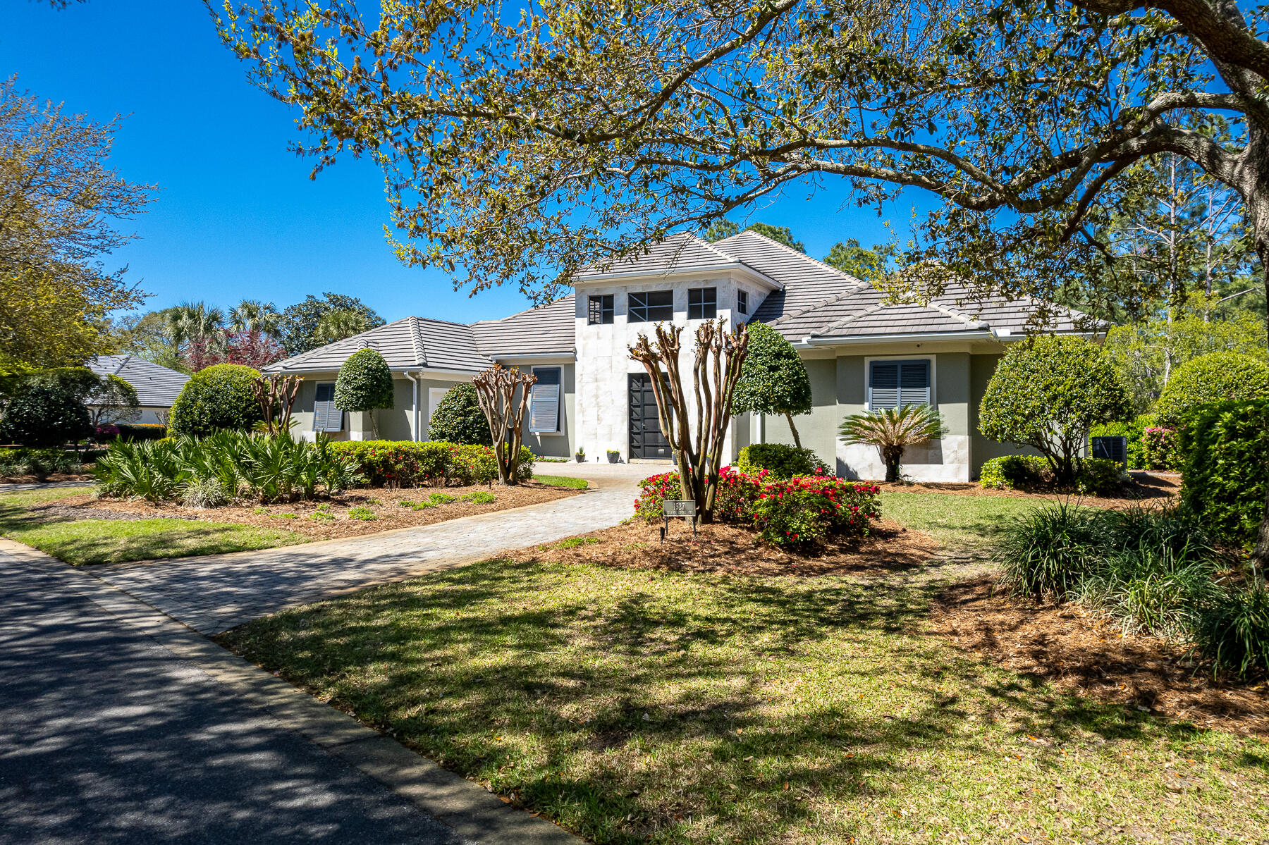 ISLAND GREEN - Residential