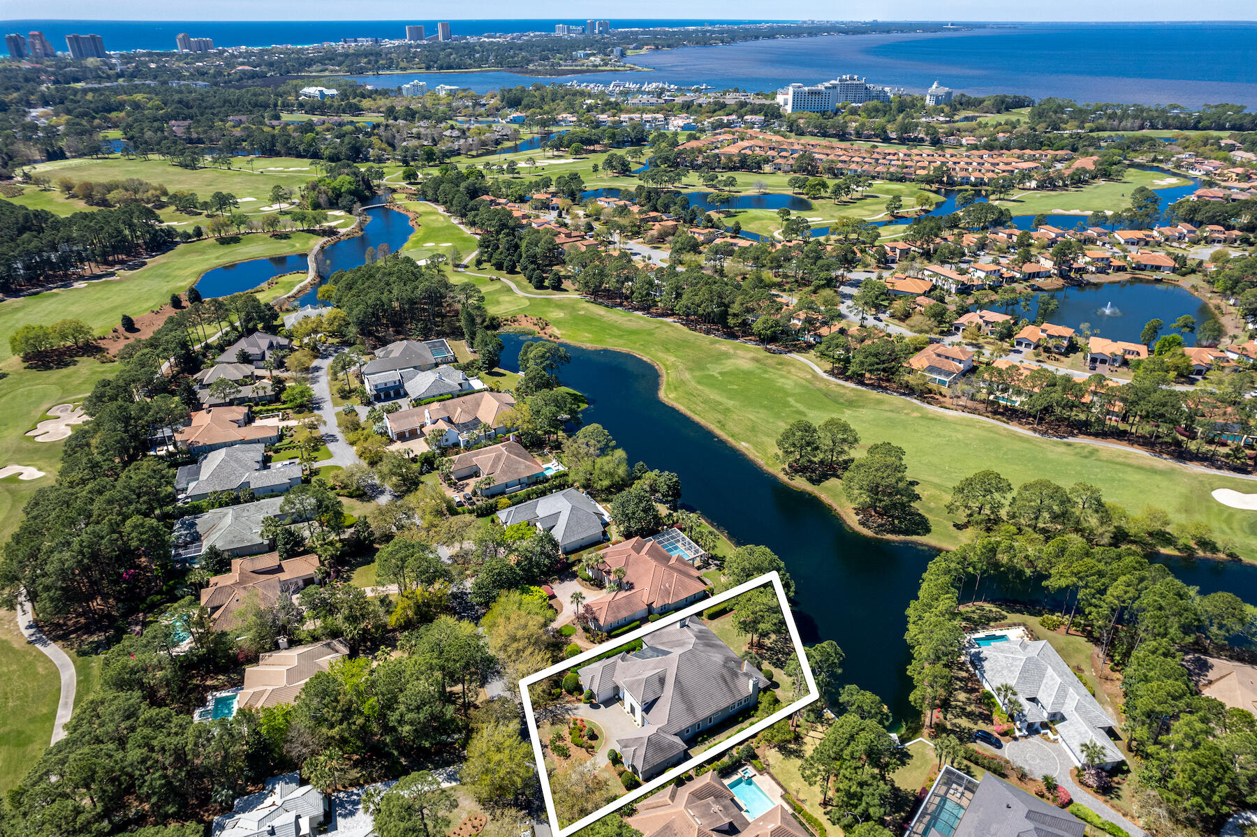ISLAND GREEN - Residential