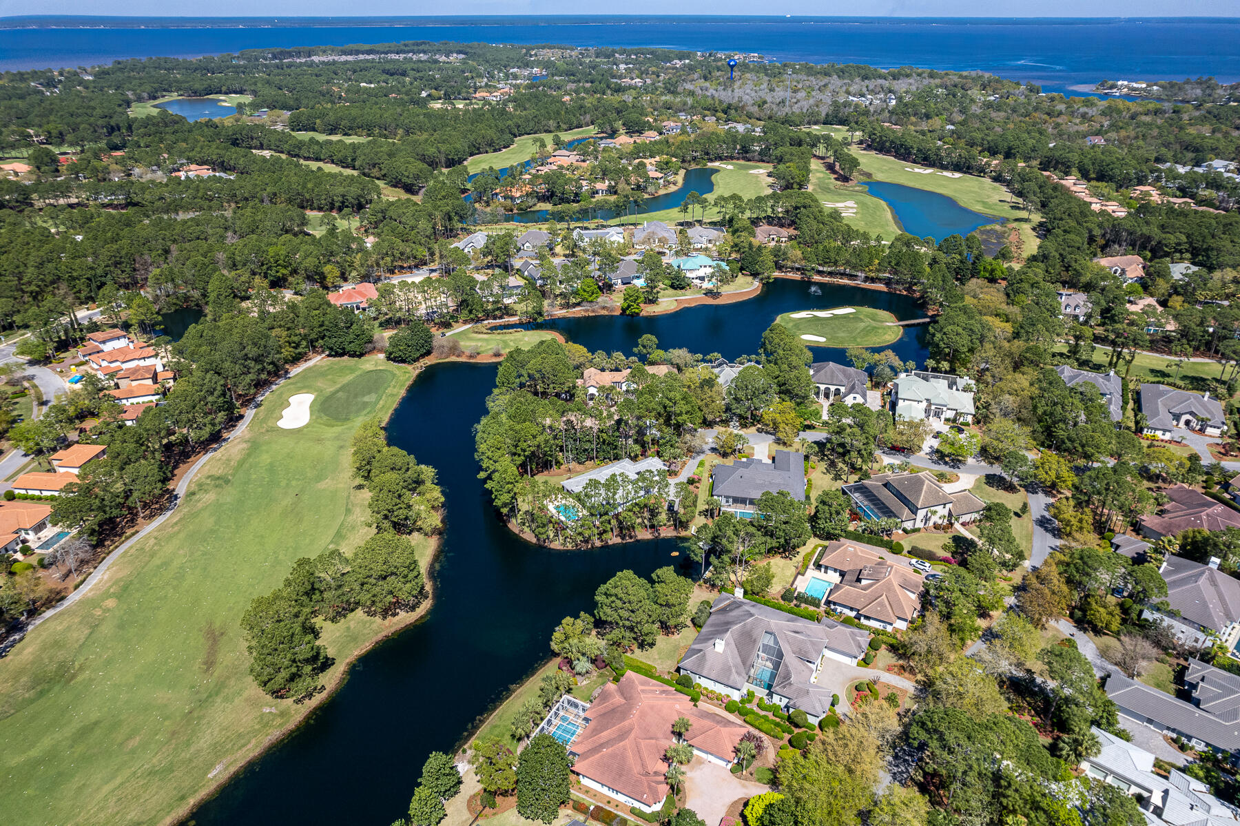 ISLAND GREEN - Residential