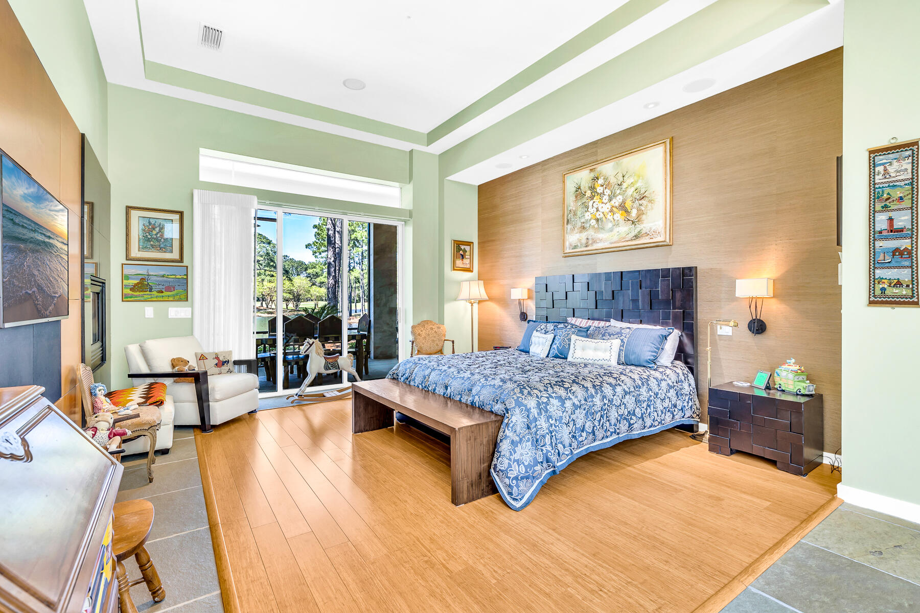 ISLAND GREEN - Residential